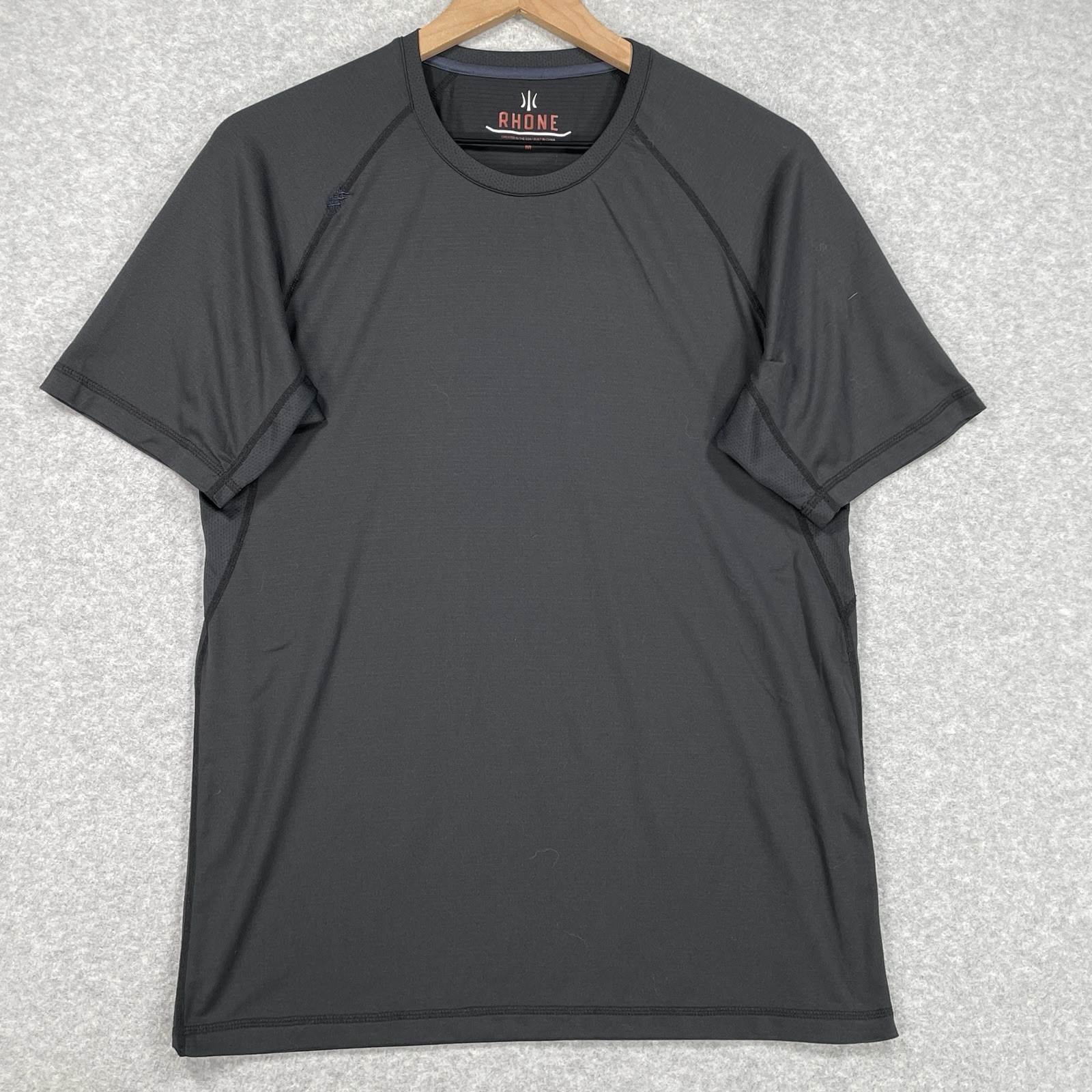 Rhone Shirt M Black Stretch Performance Gym Training Short Sleeve Crew Neck