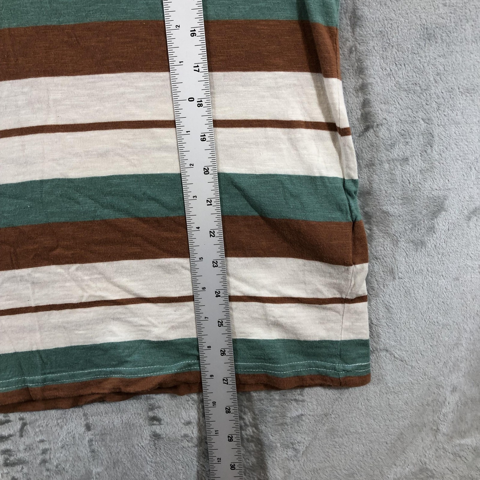 RVCA Magnolia Crew SS Shirt Mens Medium Multicolor Stripe Pocket Cotton Tee