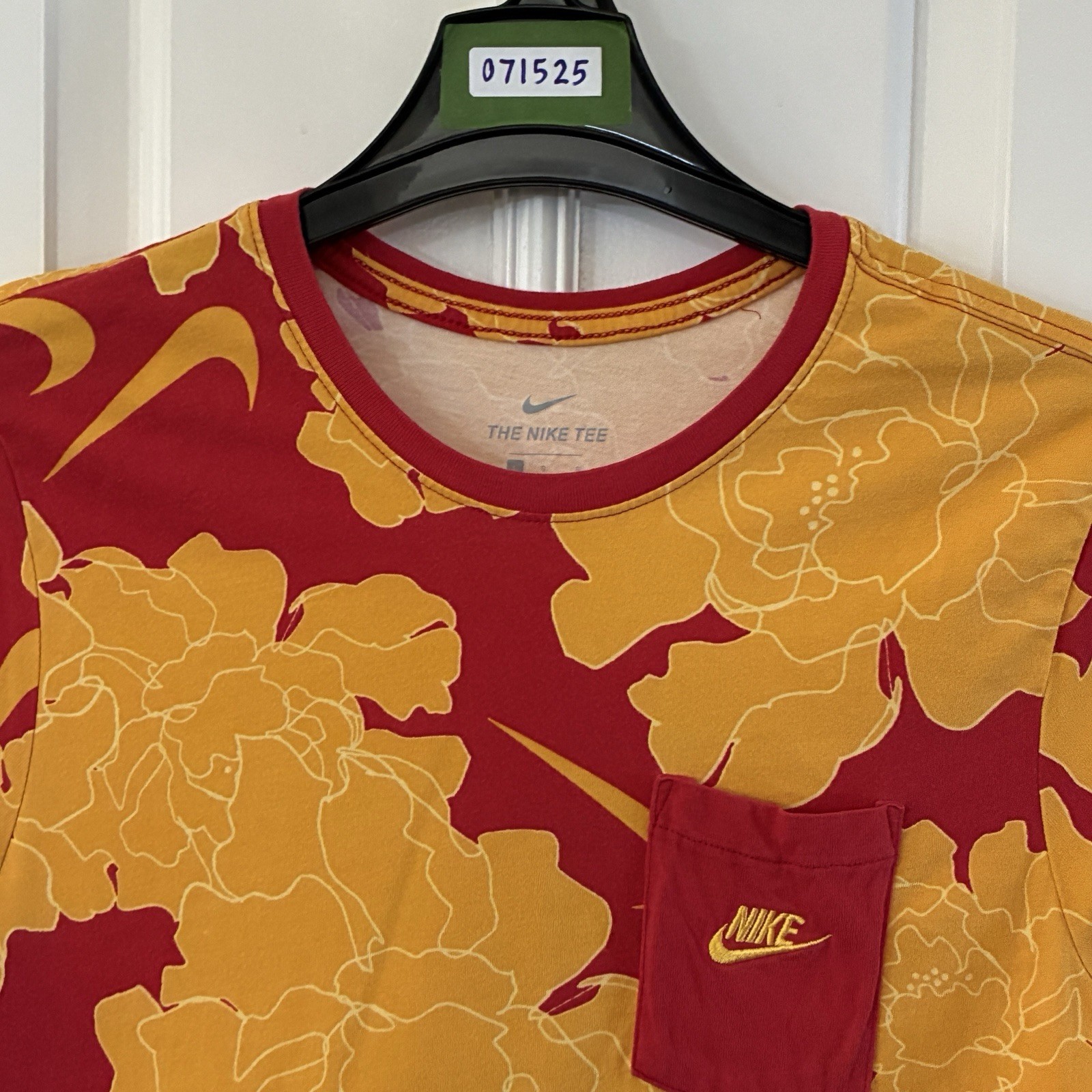 Nite T-Shirt Men’s Large Red Yellow Floral Swoosh Print Pocket Tee Casual