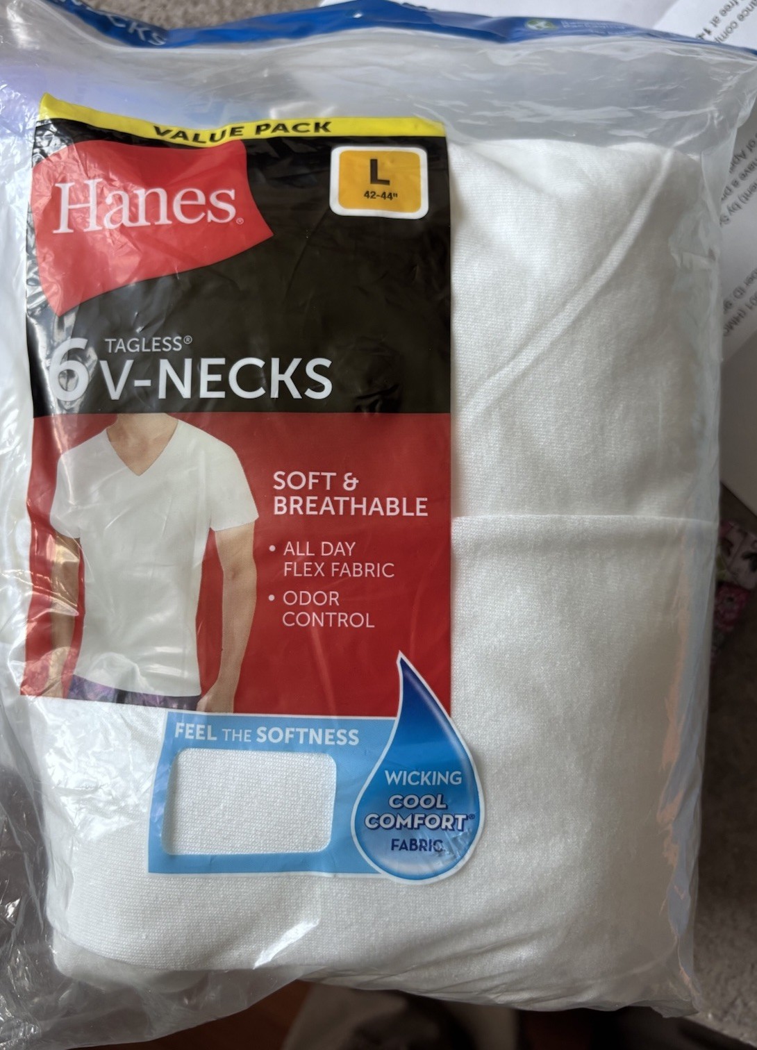 Hanes Men’s V-Neck T-Shirt, Size L – White (6 Piece) 777VP6 42”-44” Chest NEW