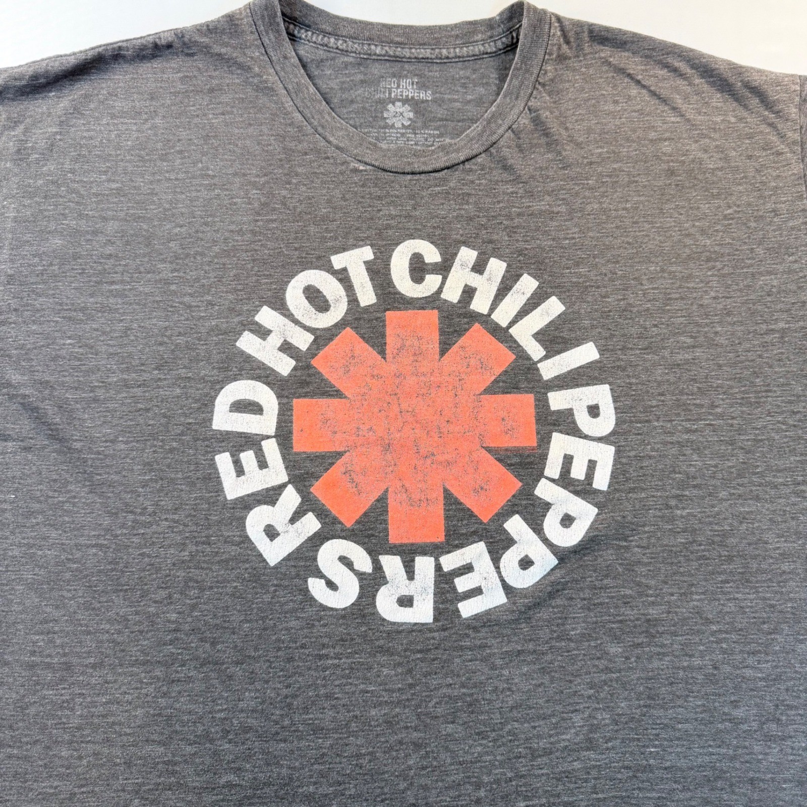 Red Hot Chili Peppers T Shirt Mens 2XL Gray Distressed Logo Graphic Band Tee