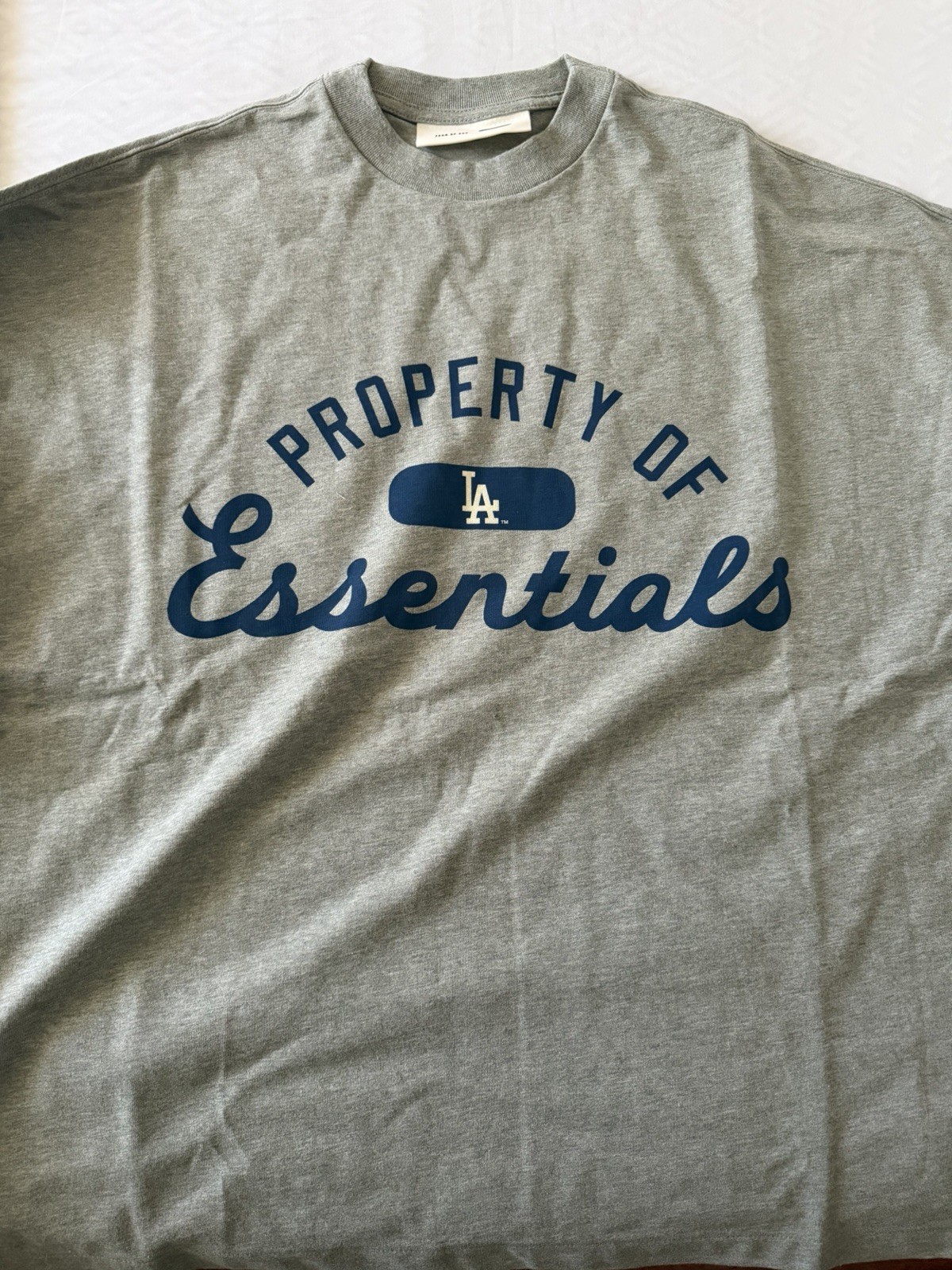 NEW Fear of God Essentials Men’s Gray Los Angeles Dodgers Logo Tee Crew Neck M