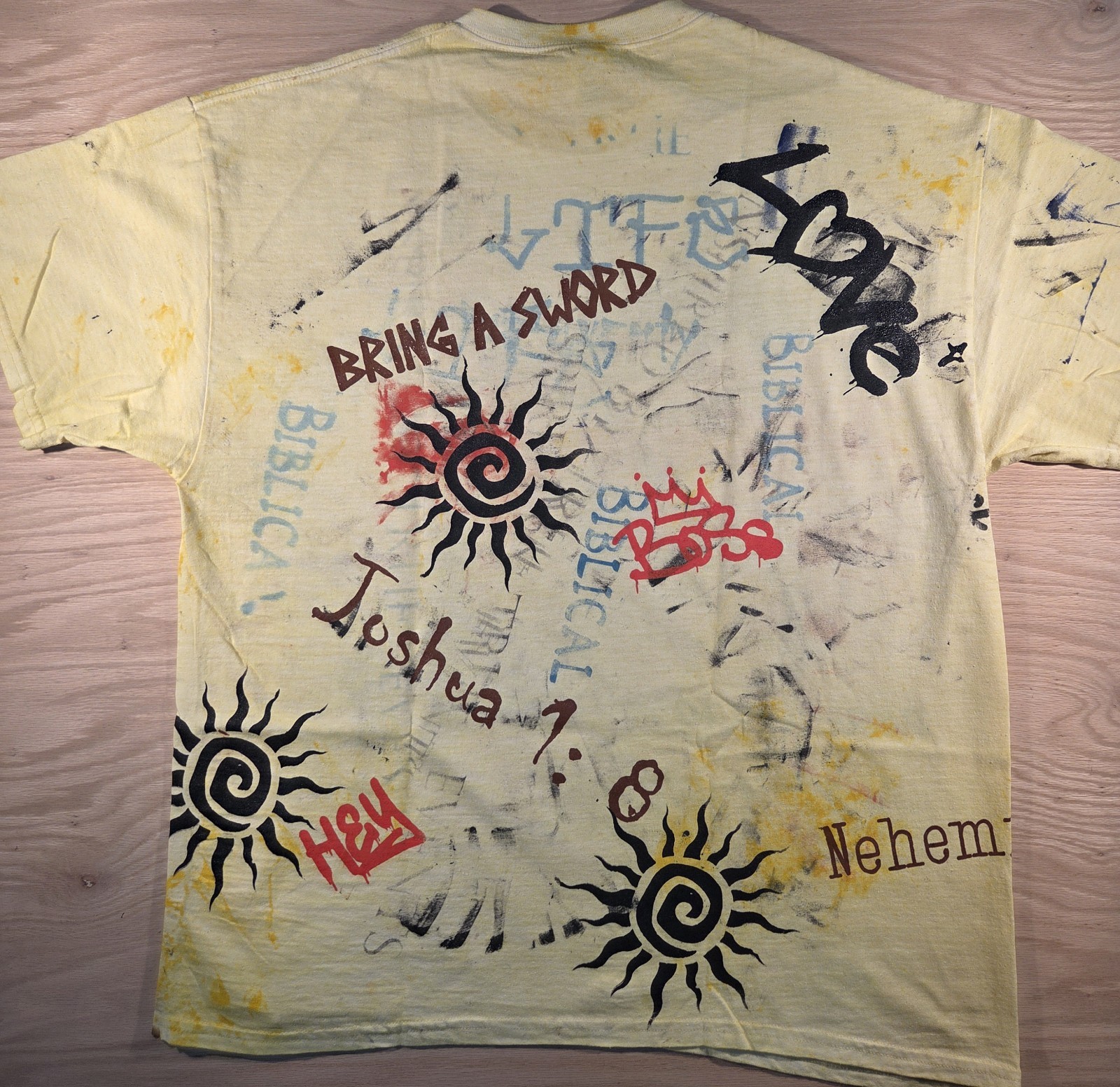 Gildan Christian Art Graphic Print T-Shirt Yellow XL Peace Symbol Jesus