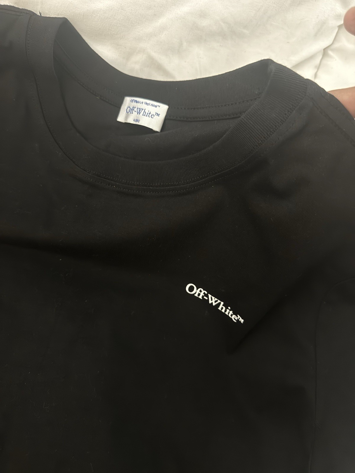 Off White T-Shirt Size Medium