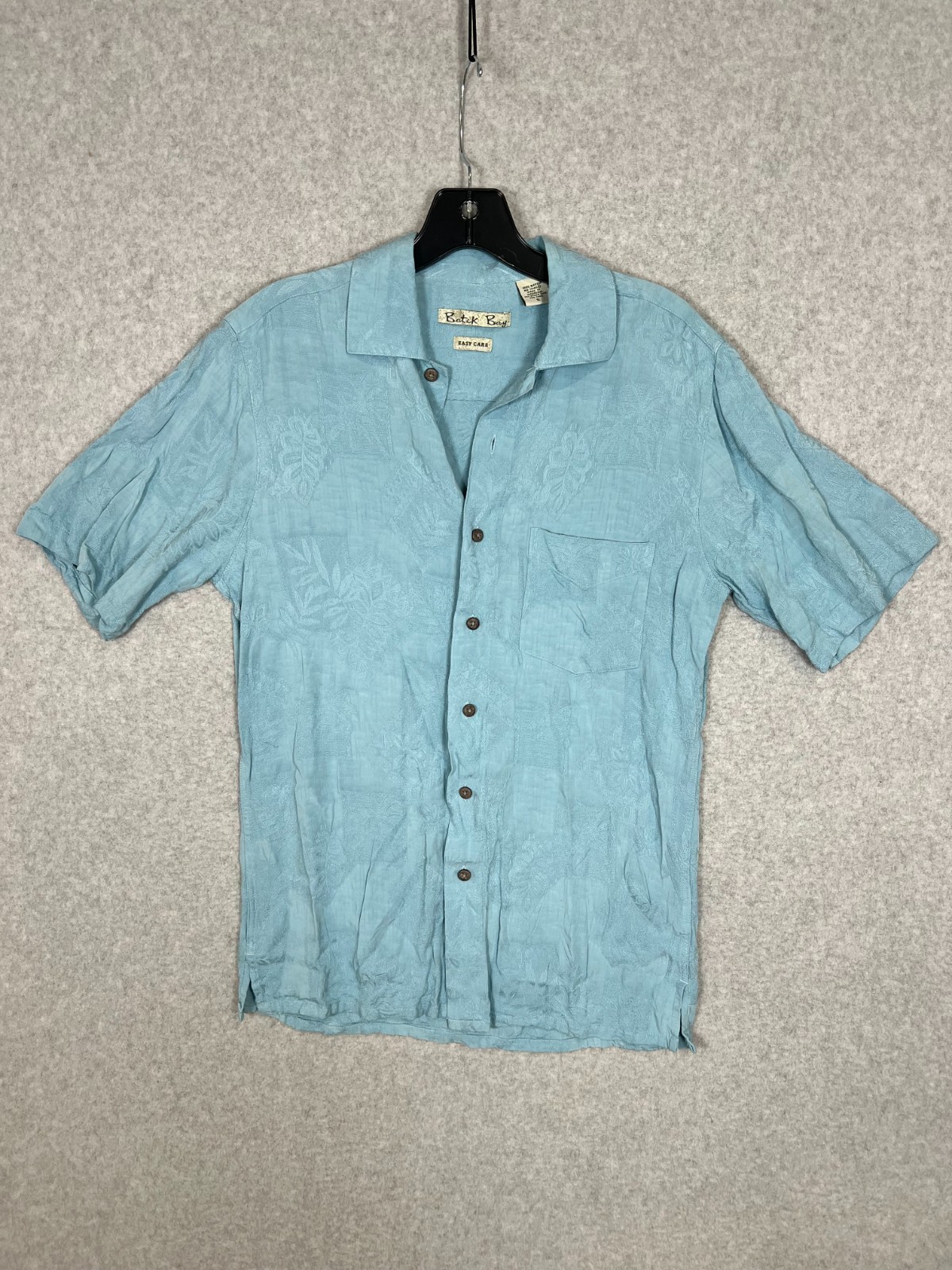Men’s Batik Bay Easy Care Blue Short Sleeve Button Down Shirt Size Small
