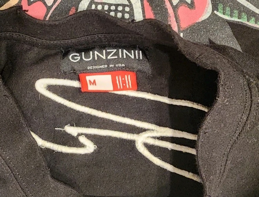 Gunzinii Skull & Bones Black Graphic T-shirt Size Medium Cut Off Sleeve