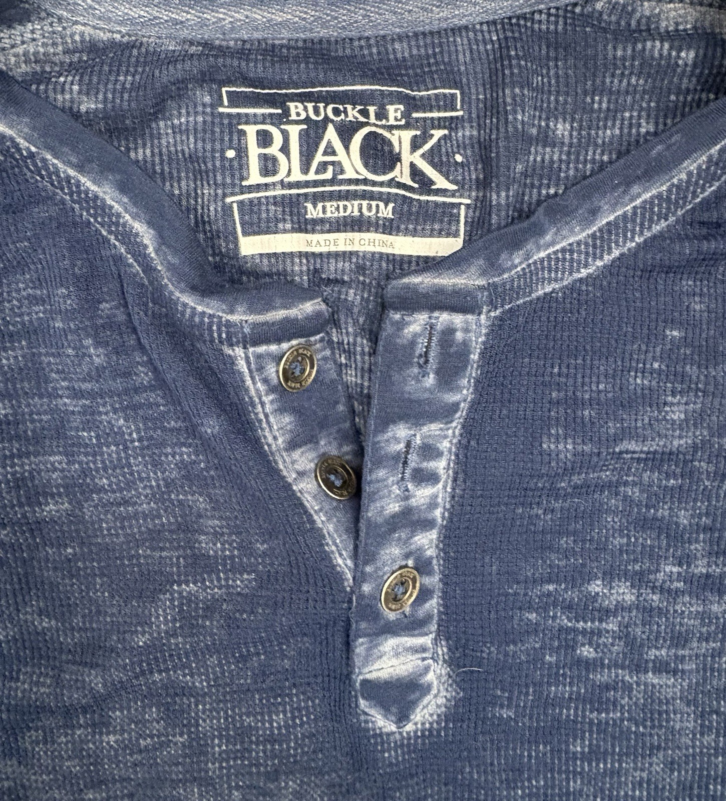 Buckle Black Men’s Slub Long Sleeve Burnout Henley Shirt Medium Blue Waffle