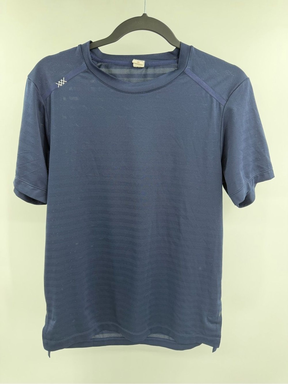 Rhône Men’s Navy Blue Activewear Short Sleeve Shirt Small
