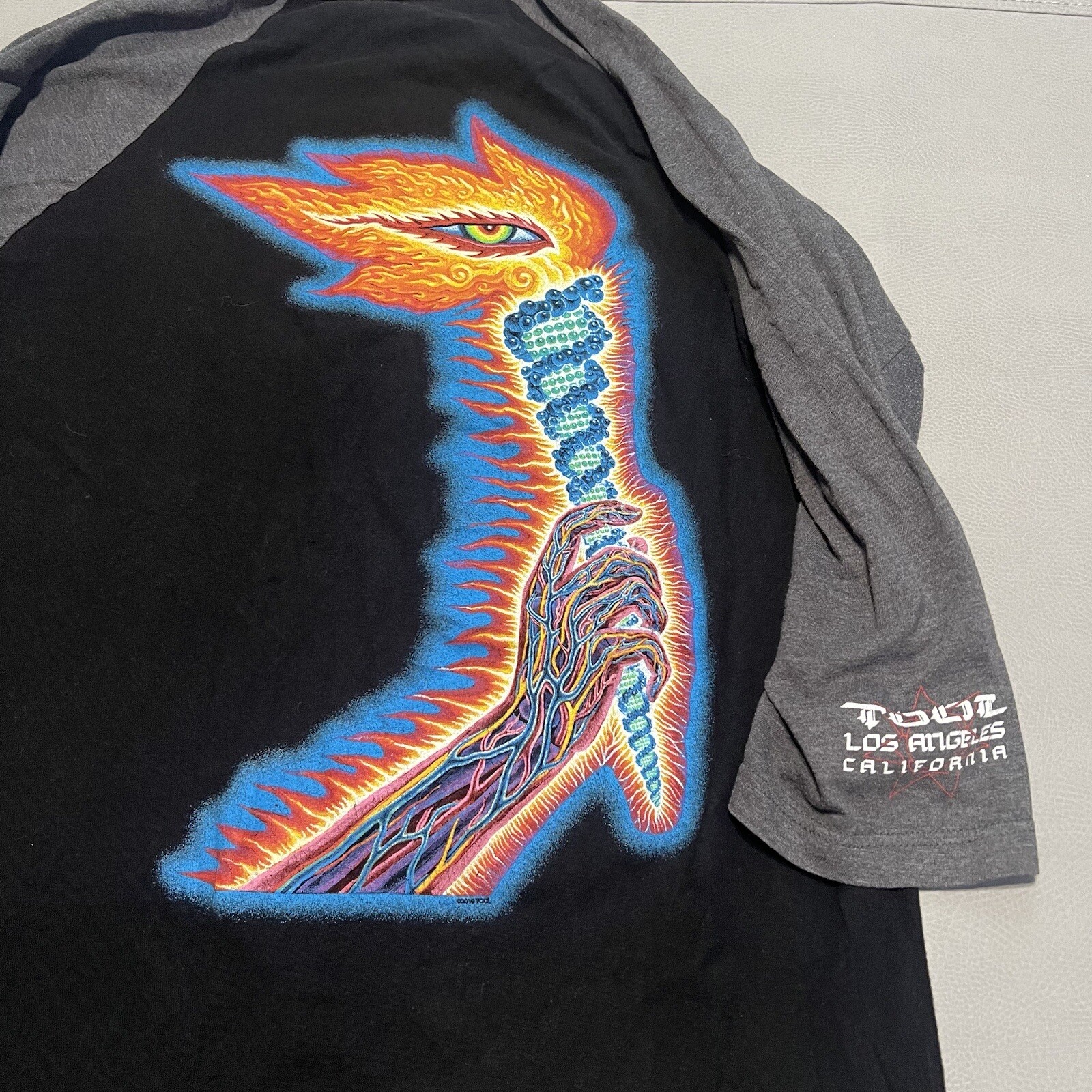 VTG Tool Los Angeles California Raglan Tour Torch Concert Band T-Shirt-M-5419