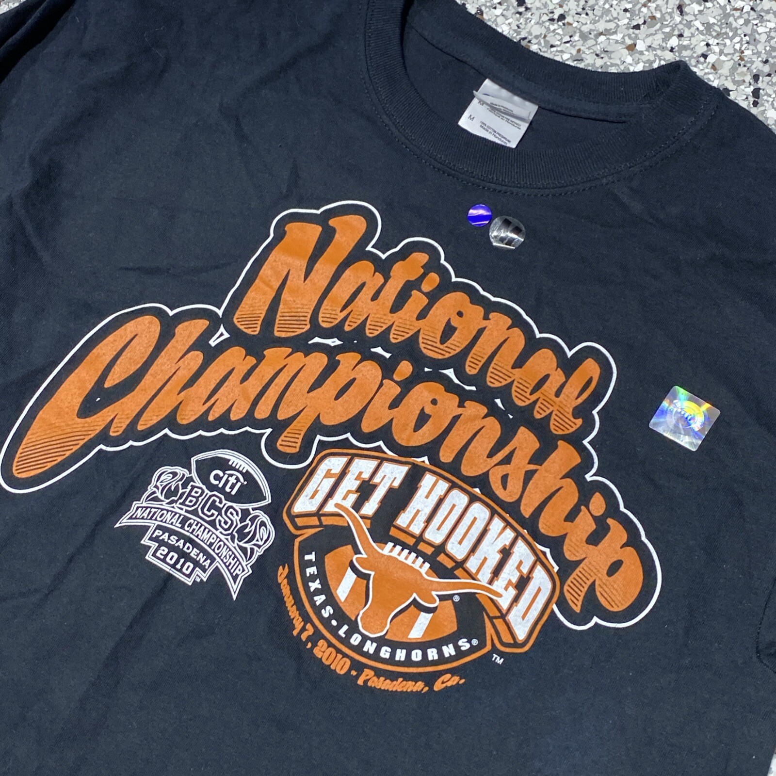 Univ. Of Texas Longhorns Shirt Sz M “Get Hooked” BCS National Champions 2010 NWT