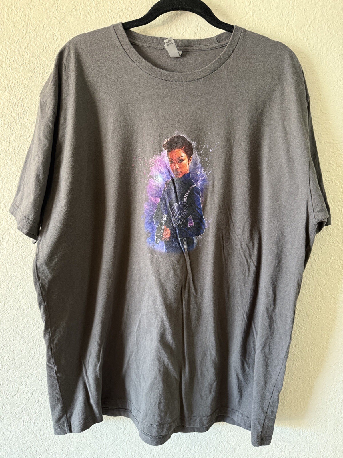 Star Trek Discovery Captain Burnham Graphic T-Shirt Men’s 3XL Gray Cotton
