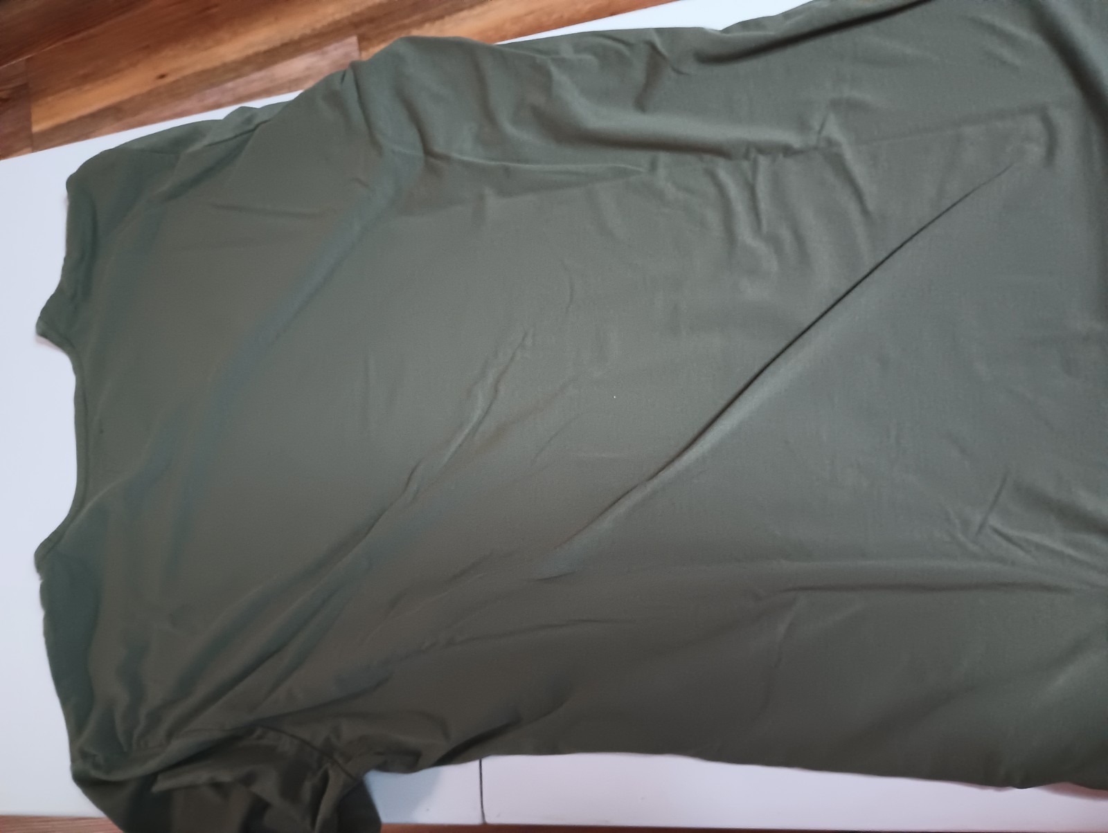 Cuts Split Hem Dark Army Green Men’s Tee Shirt XL