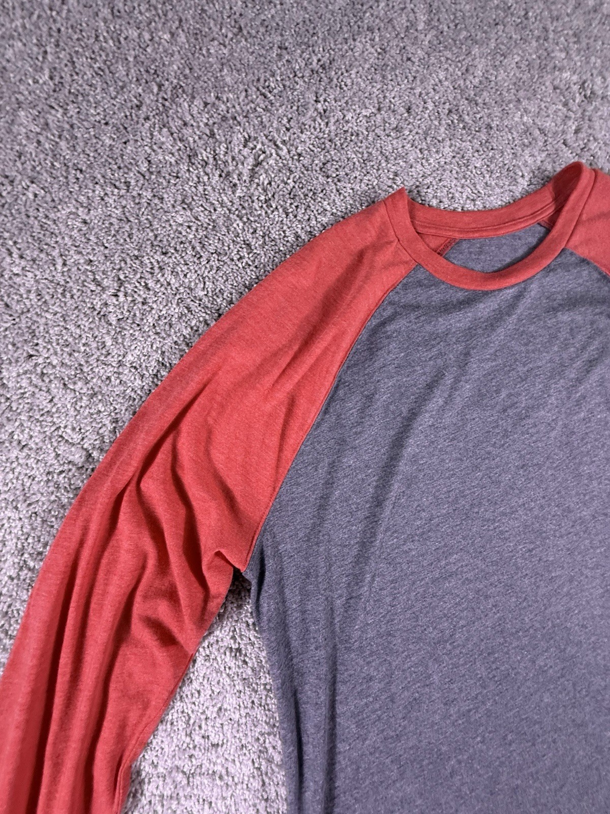 NWOT Fanatics Men’s Baseball T Shirt Long Sleeve Gray and Red Size X Large
