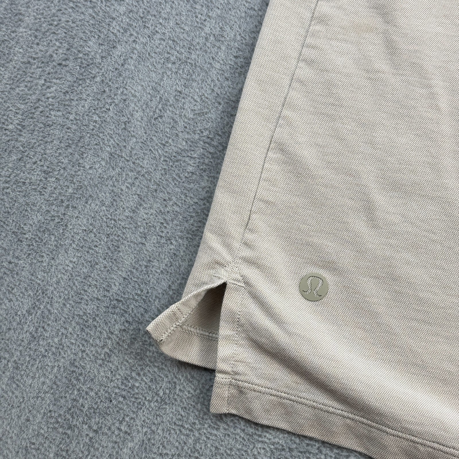 Lululemon Shirt Mens Large Beige Chest Pocket Relaxed Fit Oxford Crewneck Casual