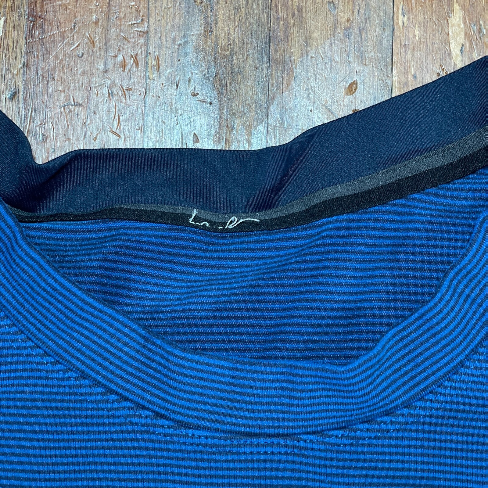 Lululemon Shirt Mens XL Blue Striped Tee Casual Workout Gym Athleisure Stretch