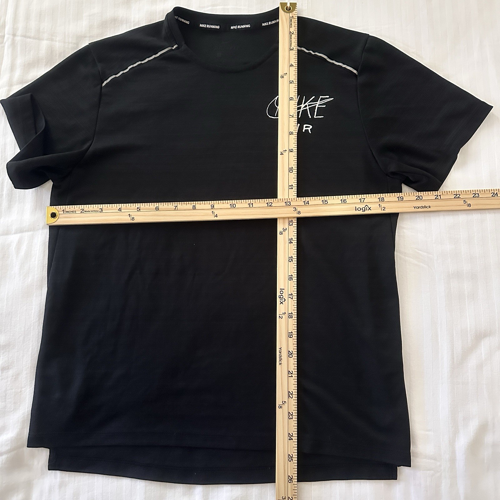 Nike Dri-FIT Running Shirt Mens M Black Reflective Swoosh Graphic