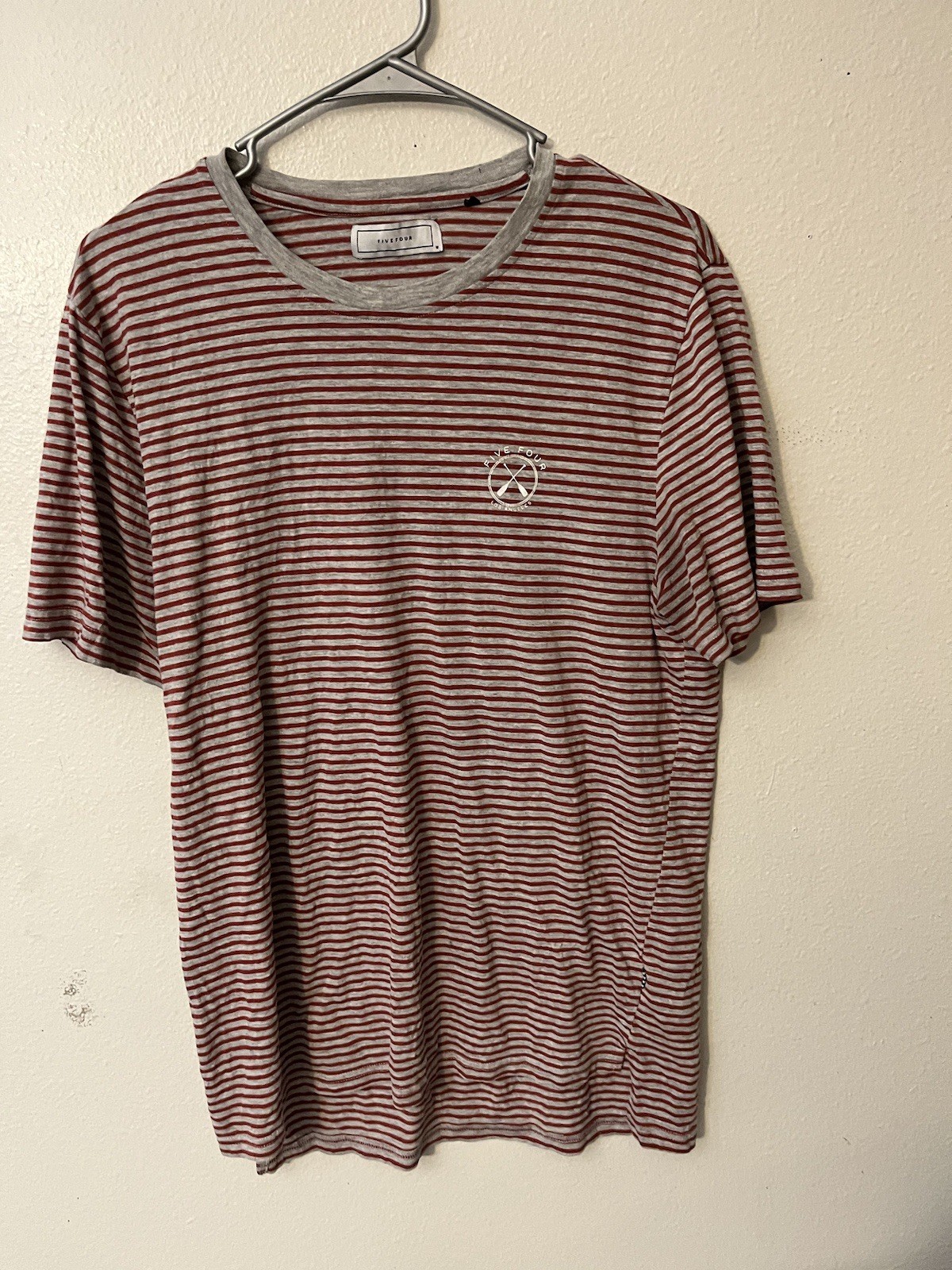 Five Four Mens Round Neck Short Sleeve T Shirt Gray and Red Stripes Size Medium