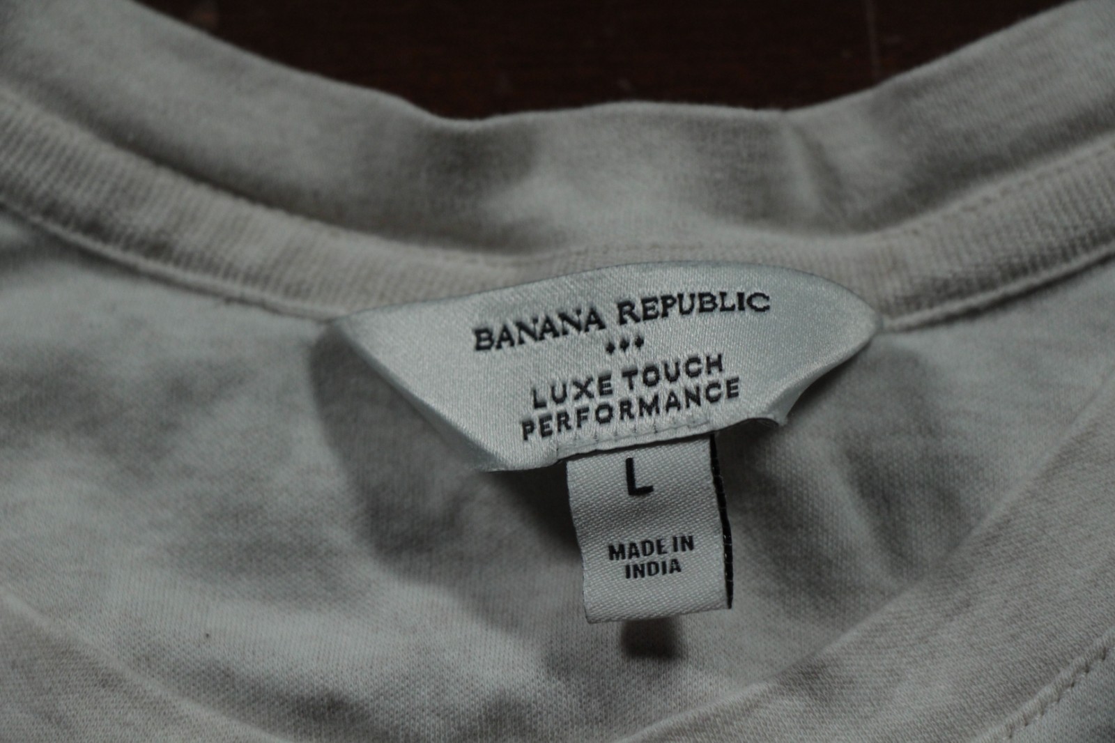 Banana Republic Luxe Touch Performance Tee L Cream