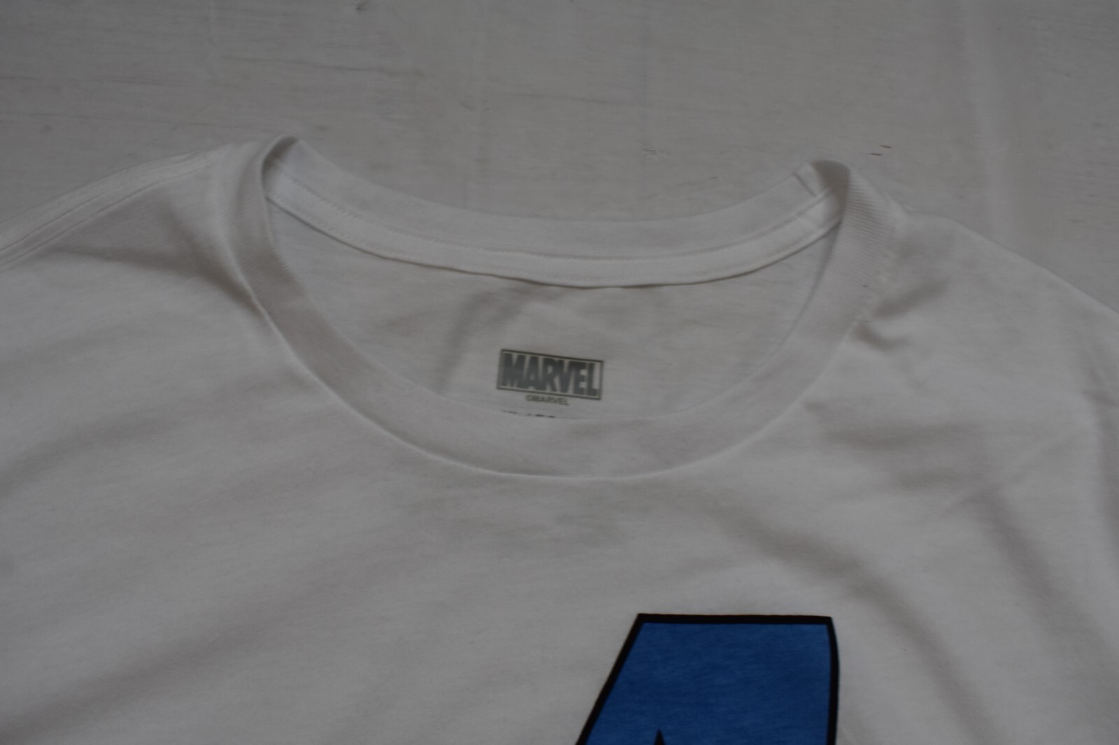 Marvel Mens Captain America Avengers Patriotic Fill Logo White Shirt New XL