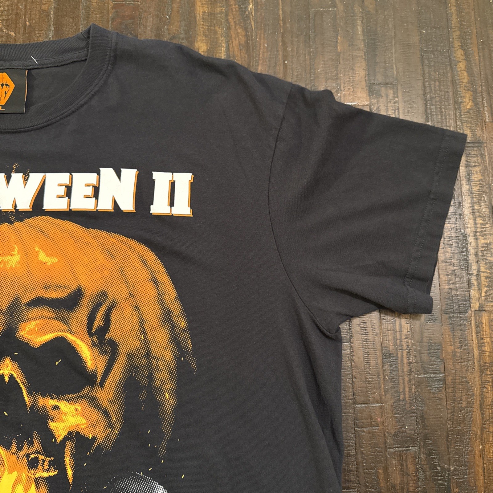 Graveyard Goods Halloween II Now He’s Back T Shirt Rare – XL