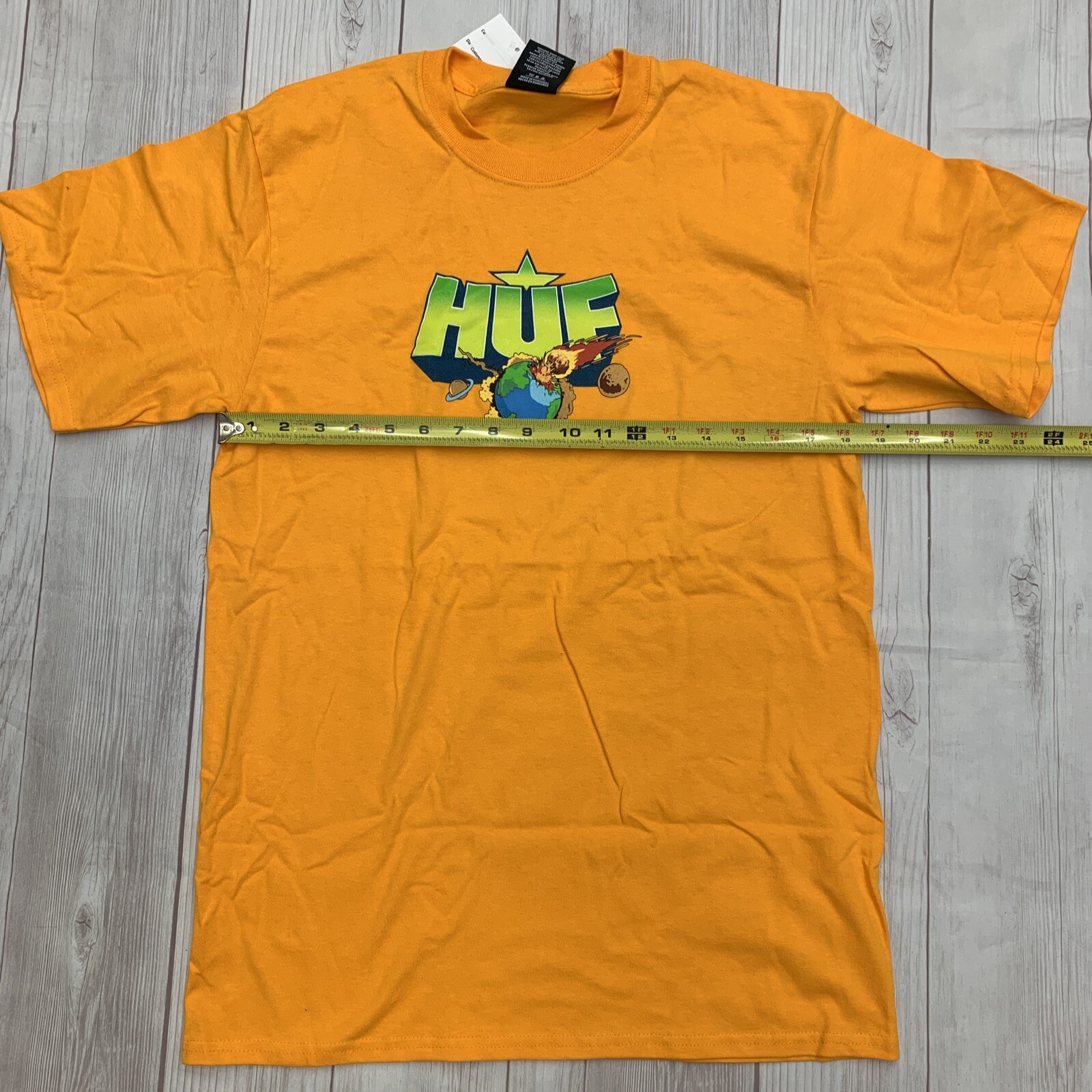 Huf world yellow gold T-shirt unisex size M