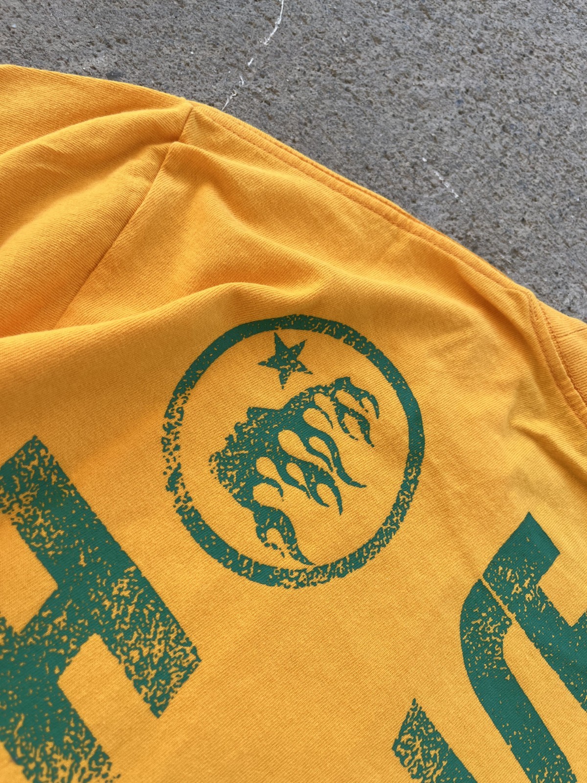 Hellstar Studios Path To Paradise Jesus Tee Golden Yellow Green Print Cross New