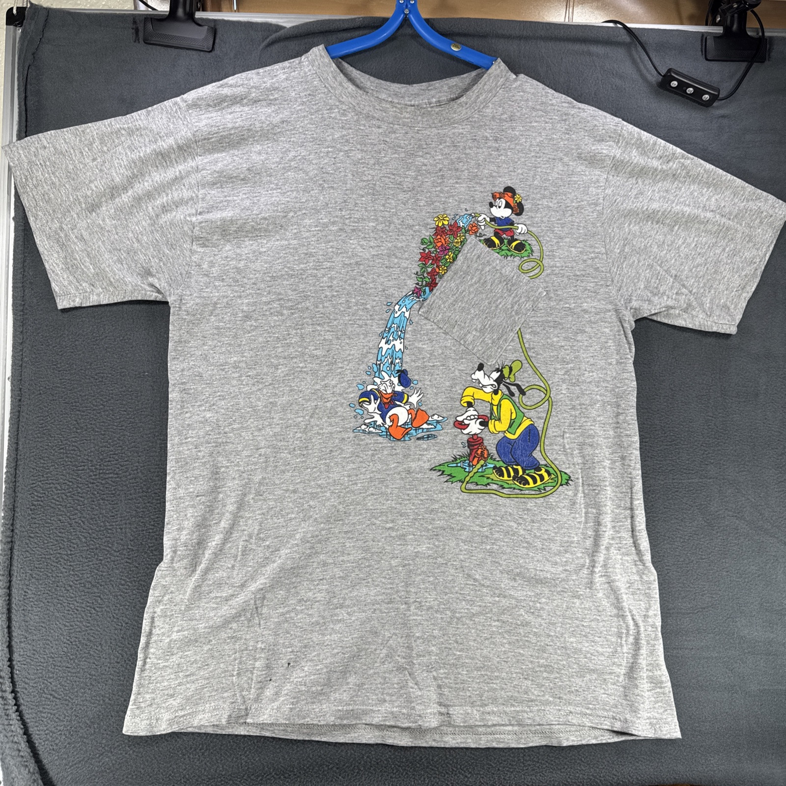 Vintage Mickey Unlimited Disney Pocket T-Shirt Large Jerry Leigh Goofy Donald