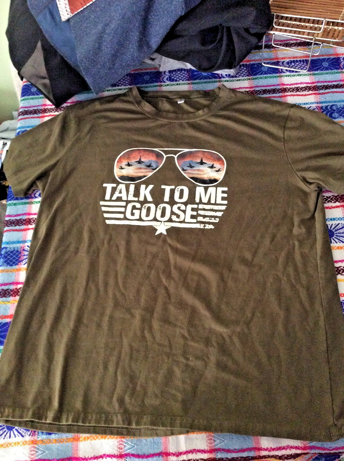“Talk To Me Goose” T Shirt Top Gun Size M Army Green 40″ Chest 27″ long