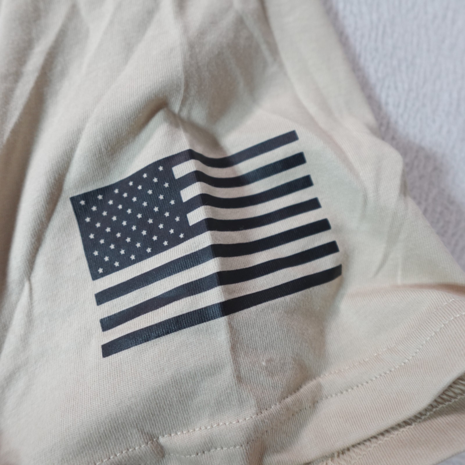Under Armour Freedom Shirt Mens XL Loose Beige Flag Patriotic USA America T New