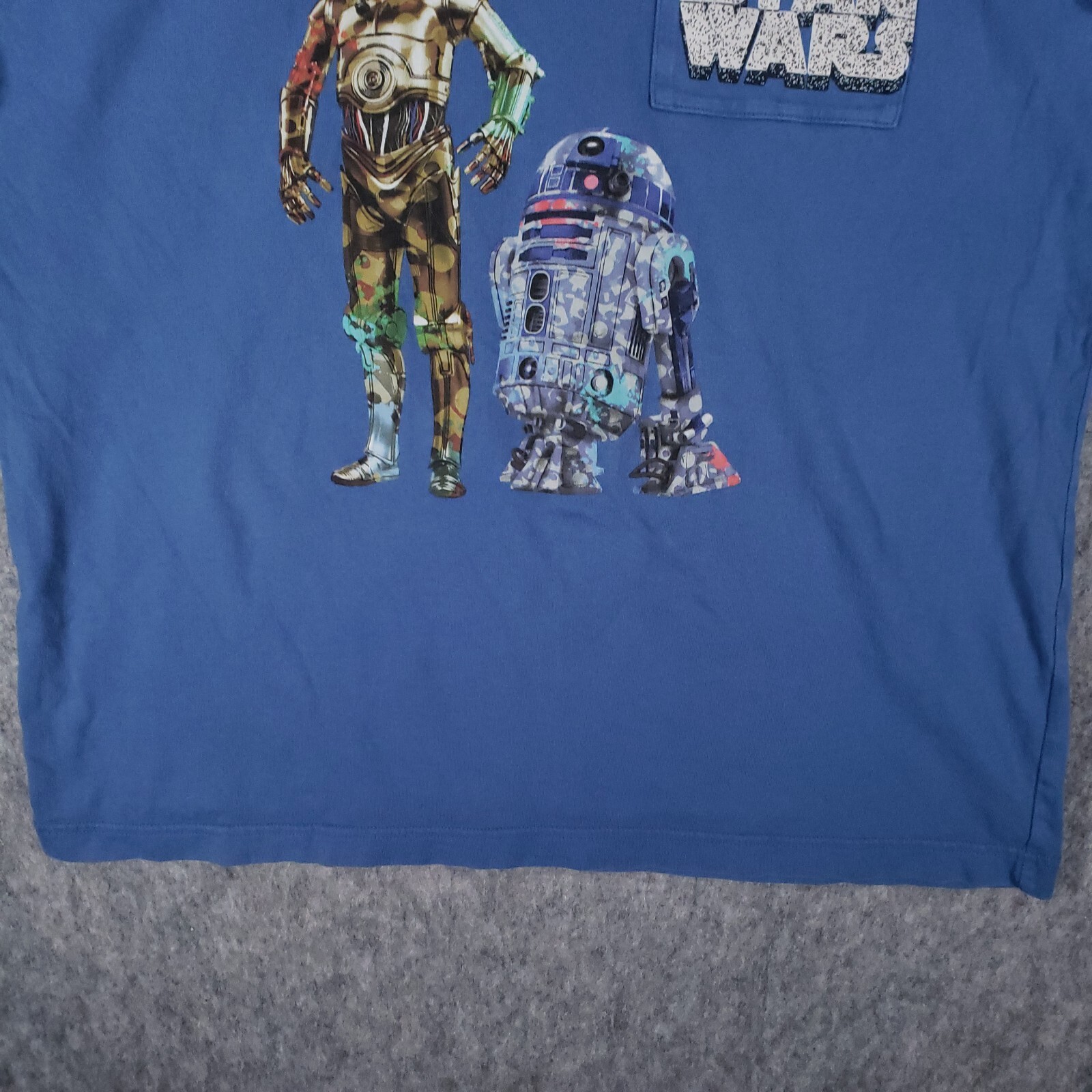 Star Wars Shirt Mens Large Blue Uniqlo UT C3PO R2D2 Droids Big Graphic Graffiti