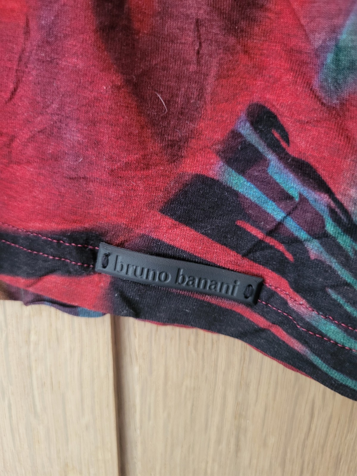 Bruno Banani Mystery Shadow Colourful Graphic T-Shirt / Top – Size Medium – NWT