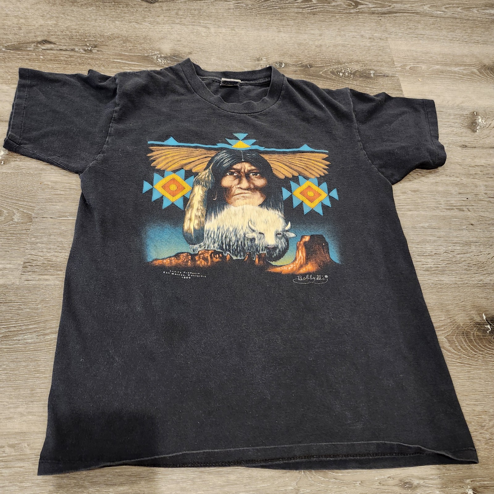 1989 Native American Indian Bison Trinity Products Shirt M Single Stitch USA