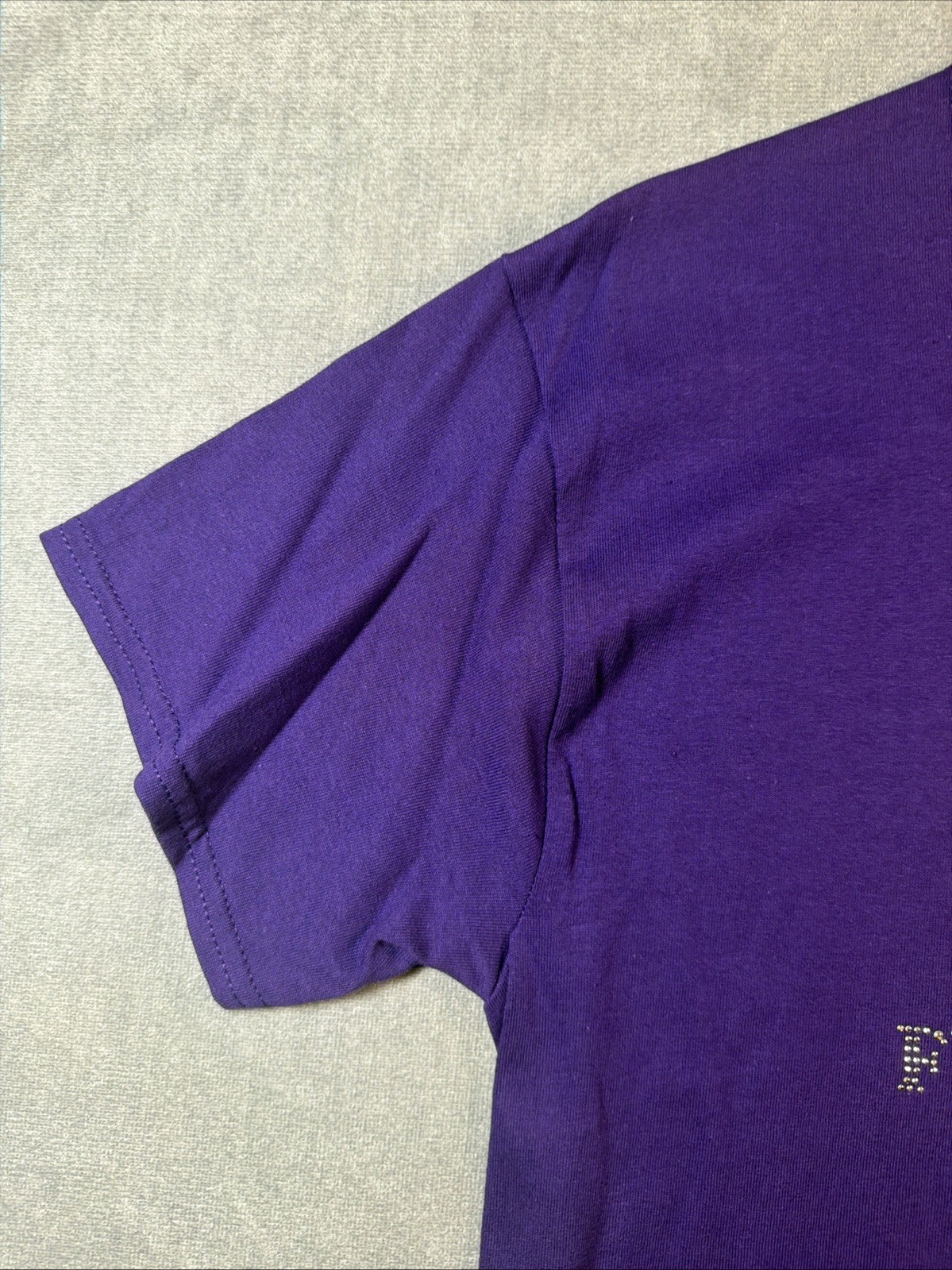 *NWT New Orleans French Quarter Studded Design T-shirt Size M Purple