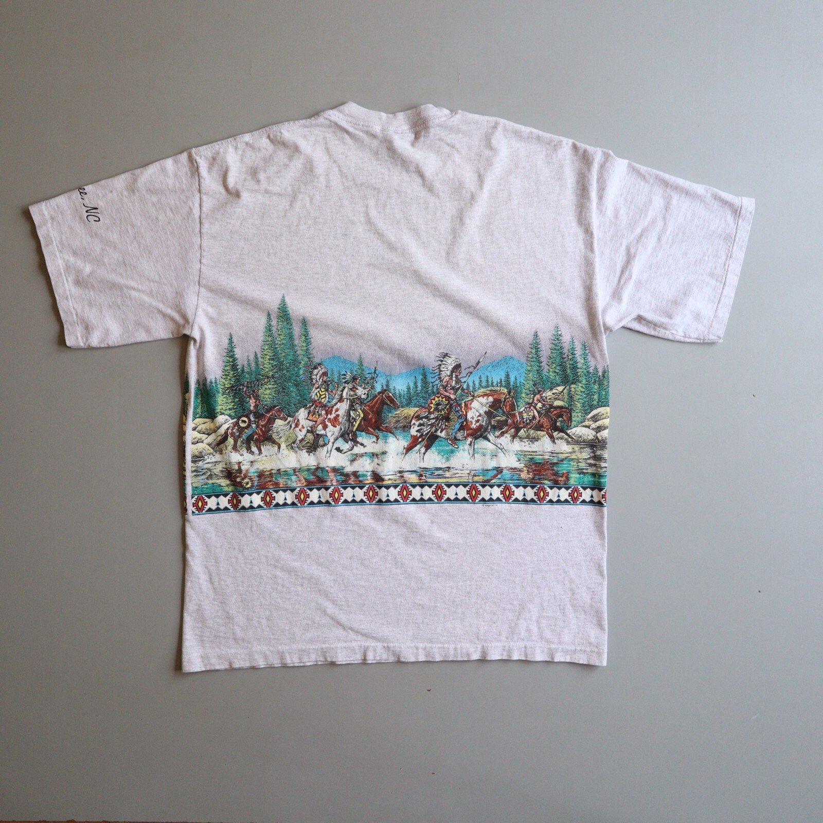 Vintage Cherokee NC Native Indian Graphic T Shirt Mens XL AOP Habitat Gray