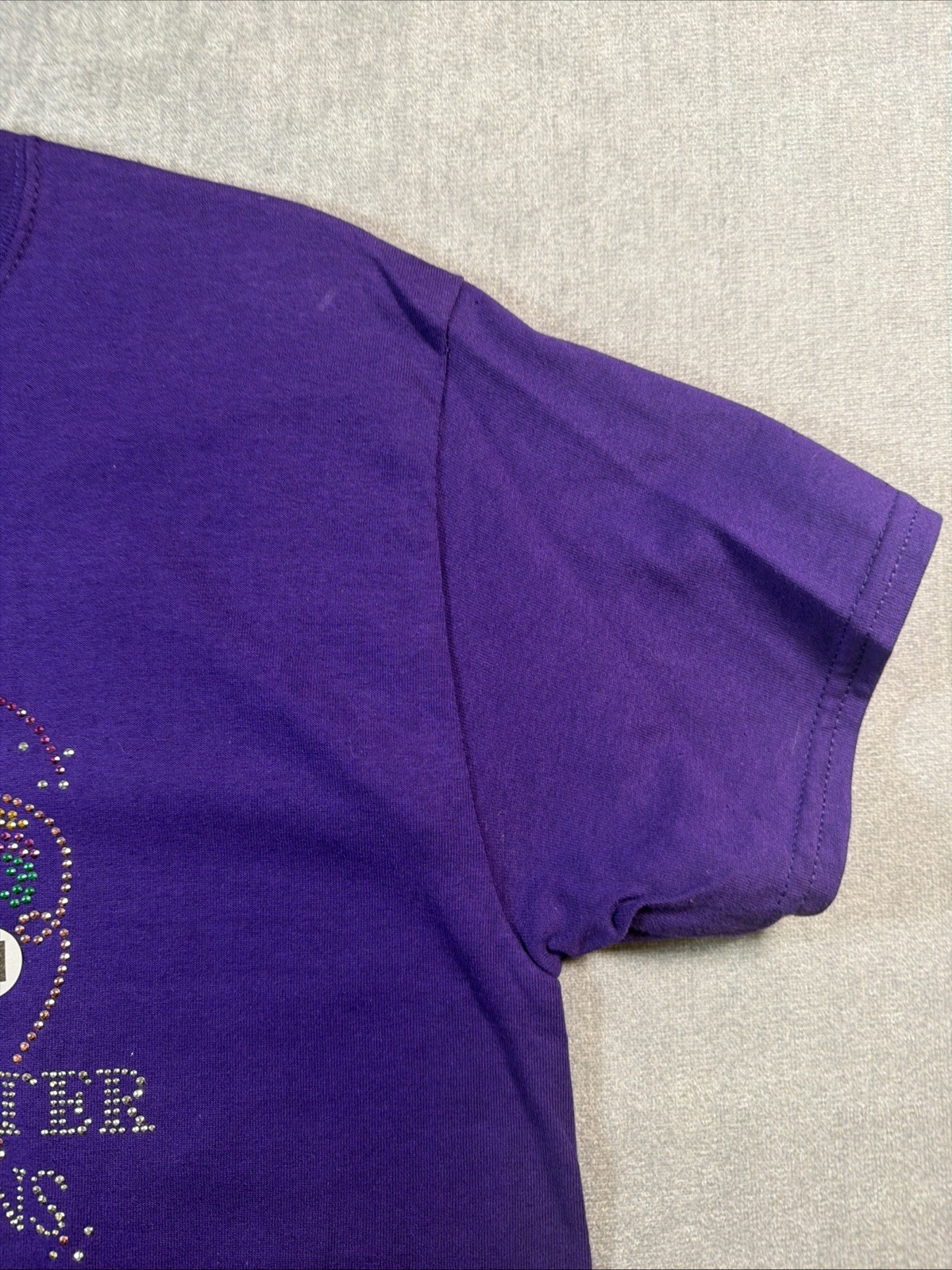 *NWT New Orleans French Quarter Studded Design T-shirt Size M Purple
