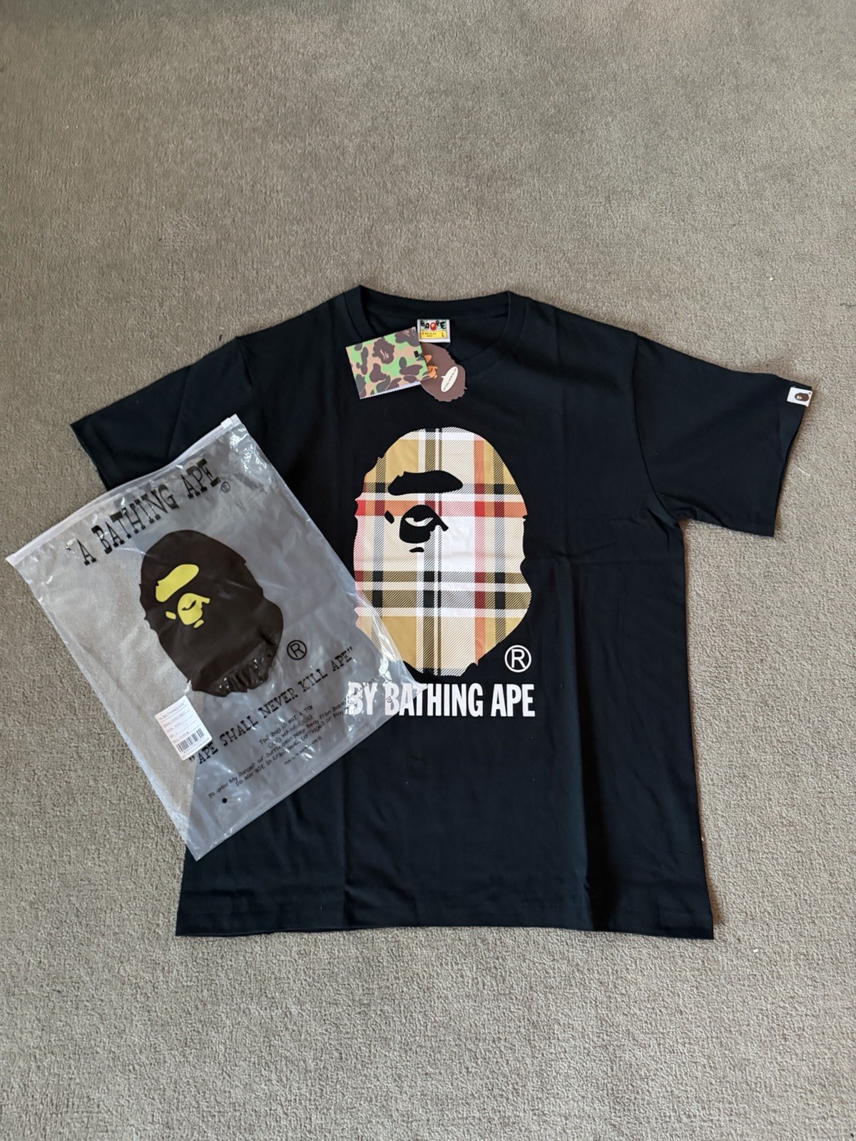 A Bathing Ape BAPE Men’s Black Ape Head Logo Graphic Crew Neck Tee Size L