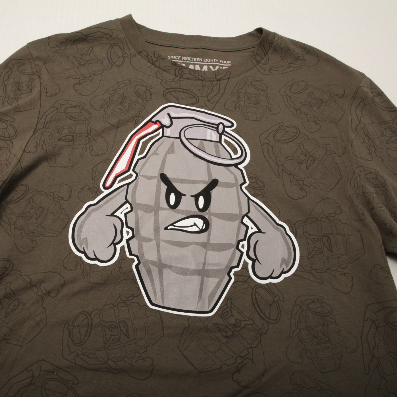 Jimmy’Z Shirt Mens Medium Green Grenade Man Graphic Crew Neck Short Sleeves