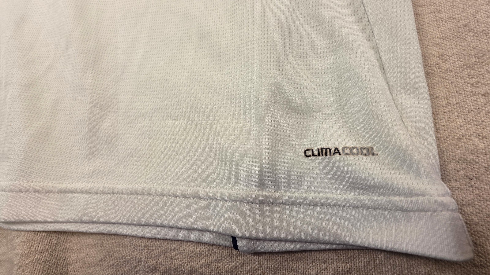Used ADIDAS Climacool Response Mens White Tshirt 100% Polyester Shirt Size M Med