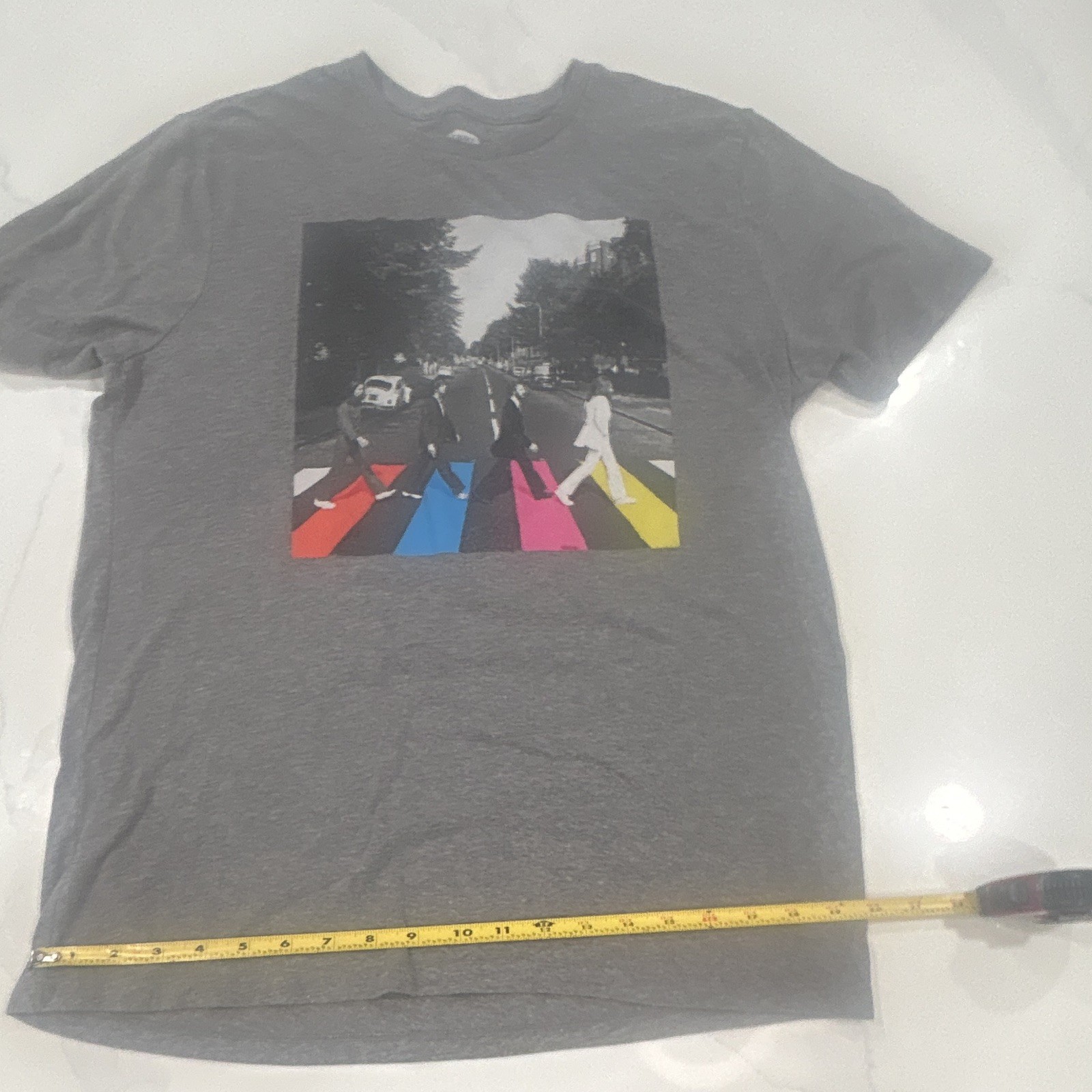 Old Navy The Beatles Gray Graphic Crew Neck Short Sleeve T-Shirt Men’s L