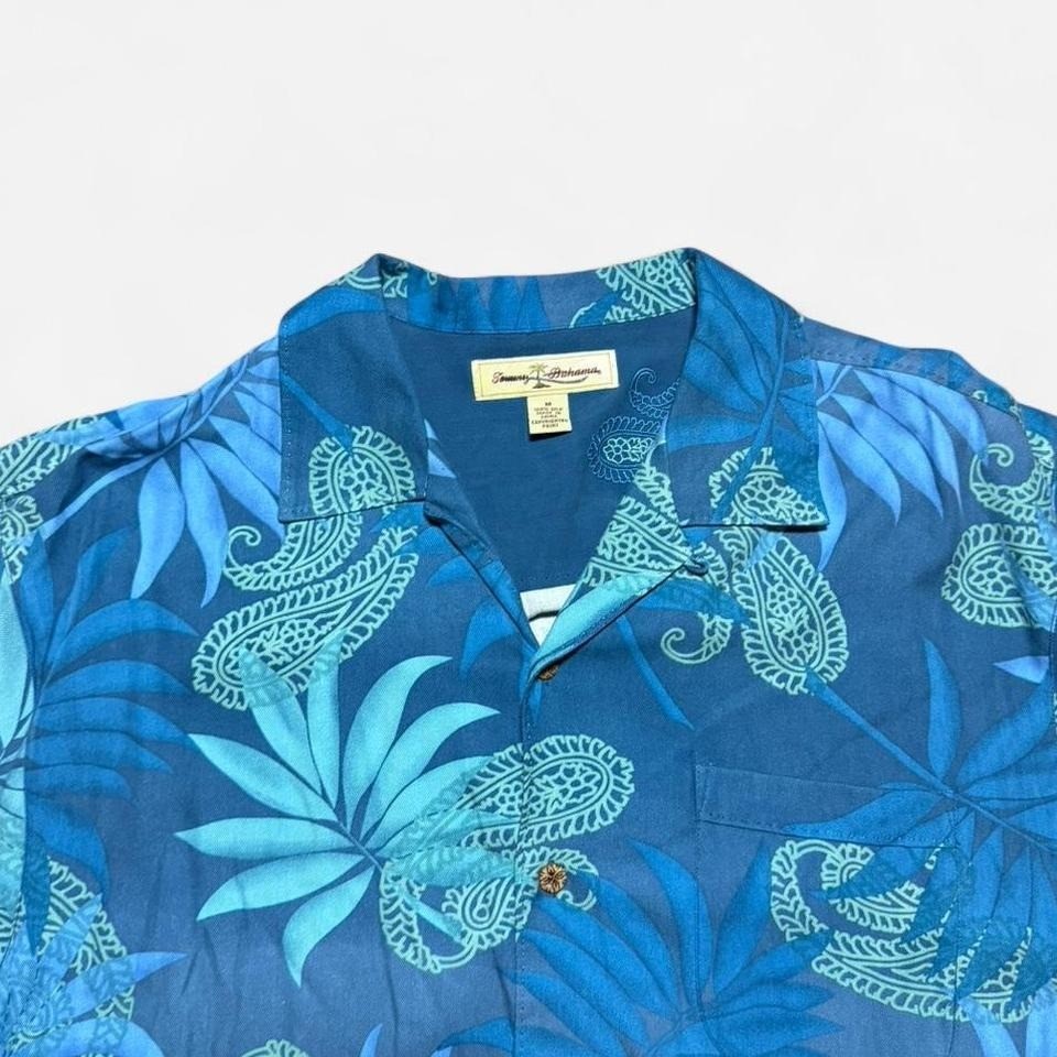 Tommy Bahama Hawaiian Silk Tropical Paisley Blue Short Sleeve Button Up Size M