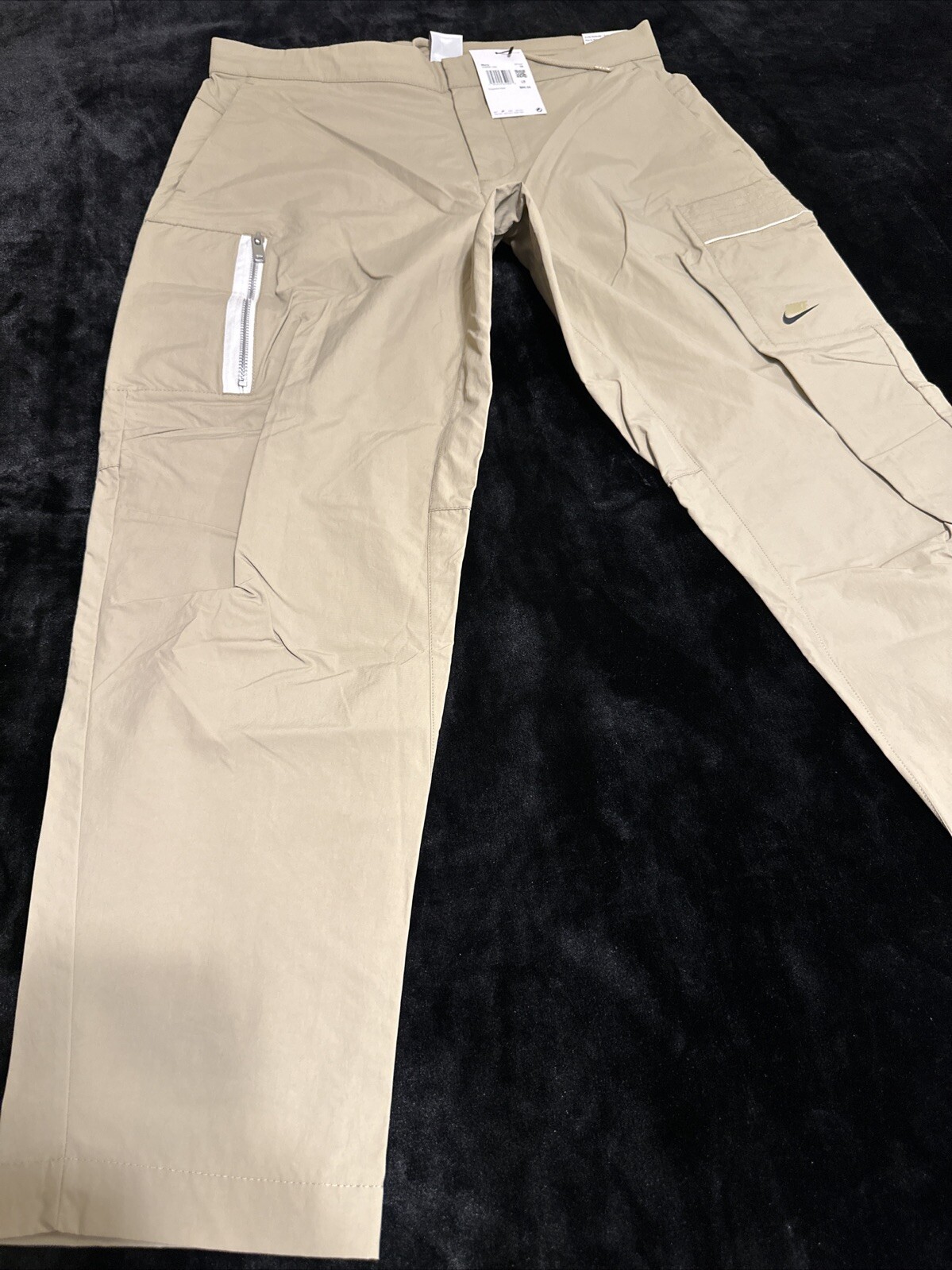 NWT Nike Sportswear Essentials Utility Pants DM6681-250 Beige Tan Men’s 34
