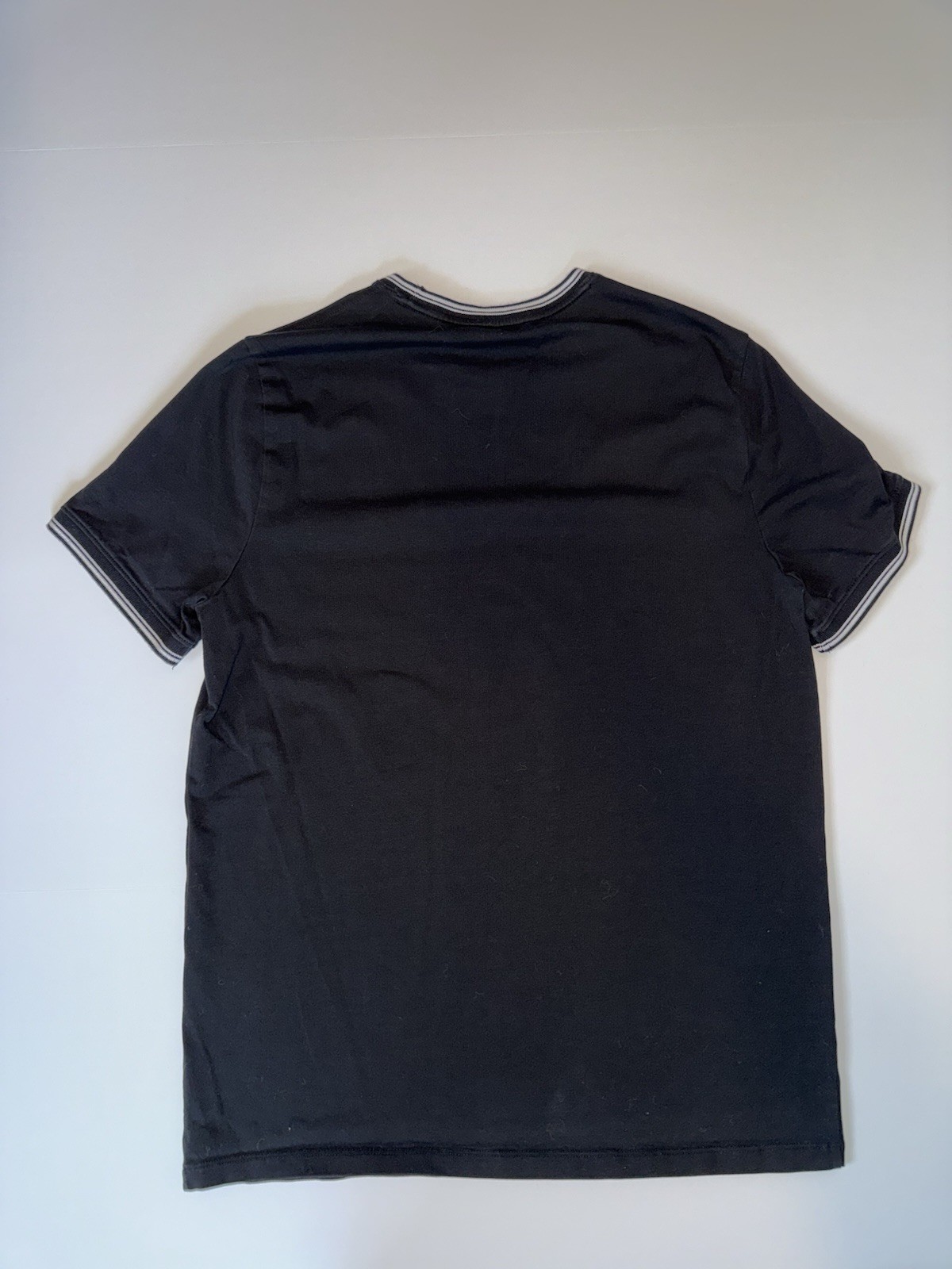 Express Men’s Black Knit T-Shirt Pocket Contrasting Trim Crew Neck Size M