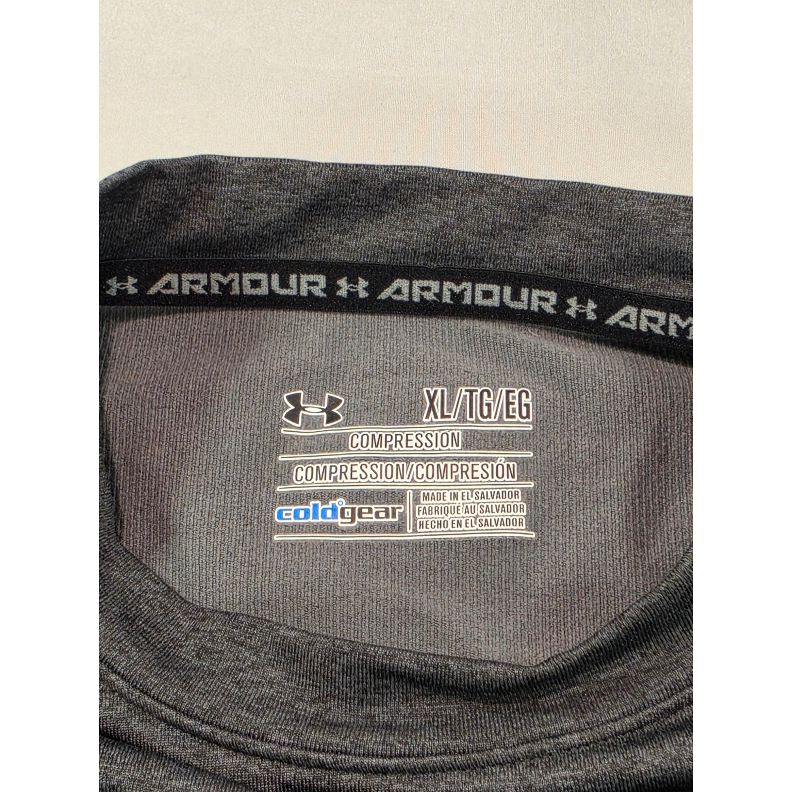 Under Armour ColdGear Compression Shirt Lot of 2 Mens XL Gray Long Sleeve Mock