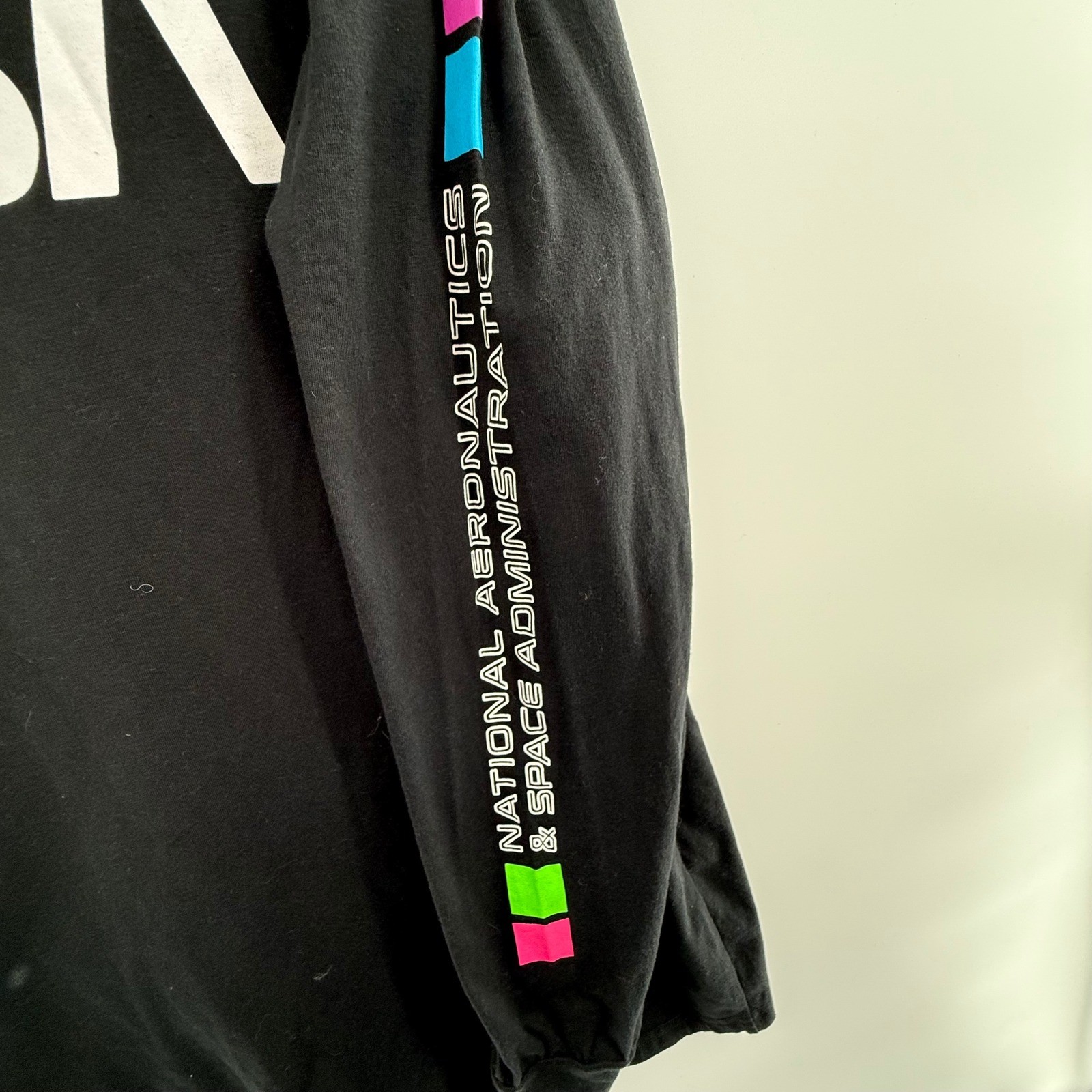 NASA Hyper Space Black Long Sleeve Graphic Tee Pop Art Astronaut Back XL