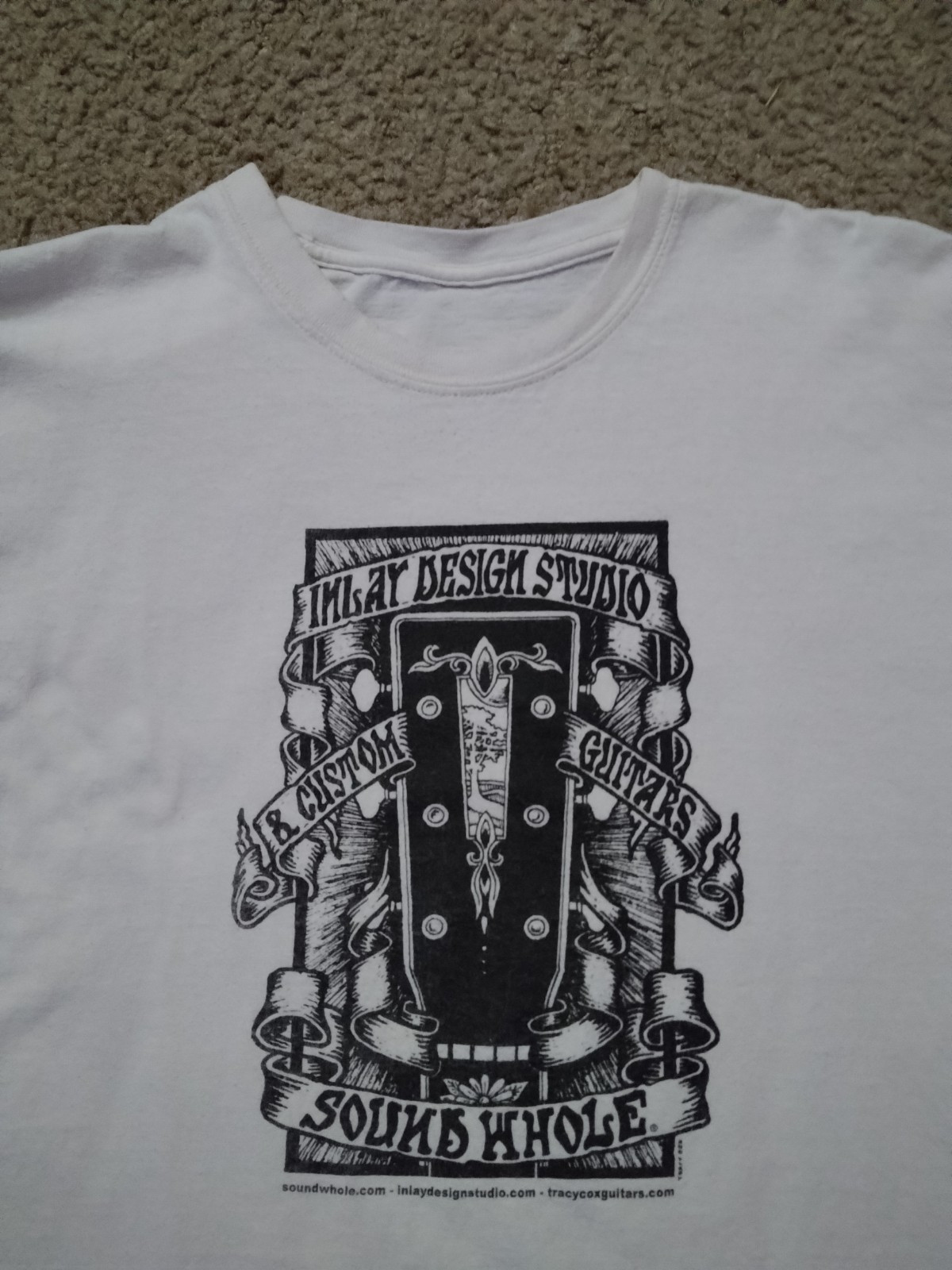 Sound Whole Inlay Design Studio & Custom Guitars Short Sleeve T- Shirt Size L