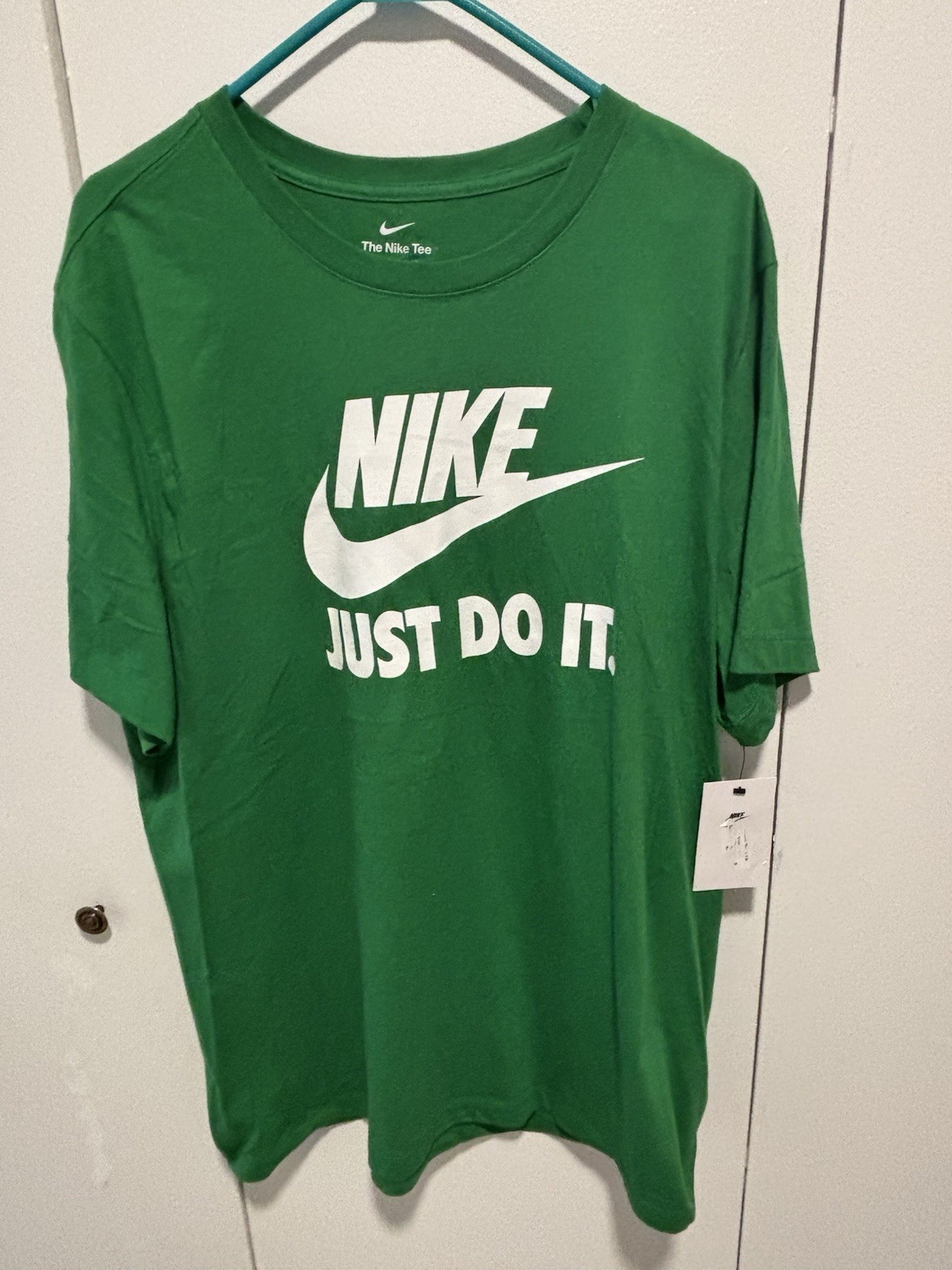 Nike The Nike Tee Men’s XL Green Logo Graphic Crew Neck Short Sleeve DR0512-374