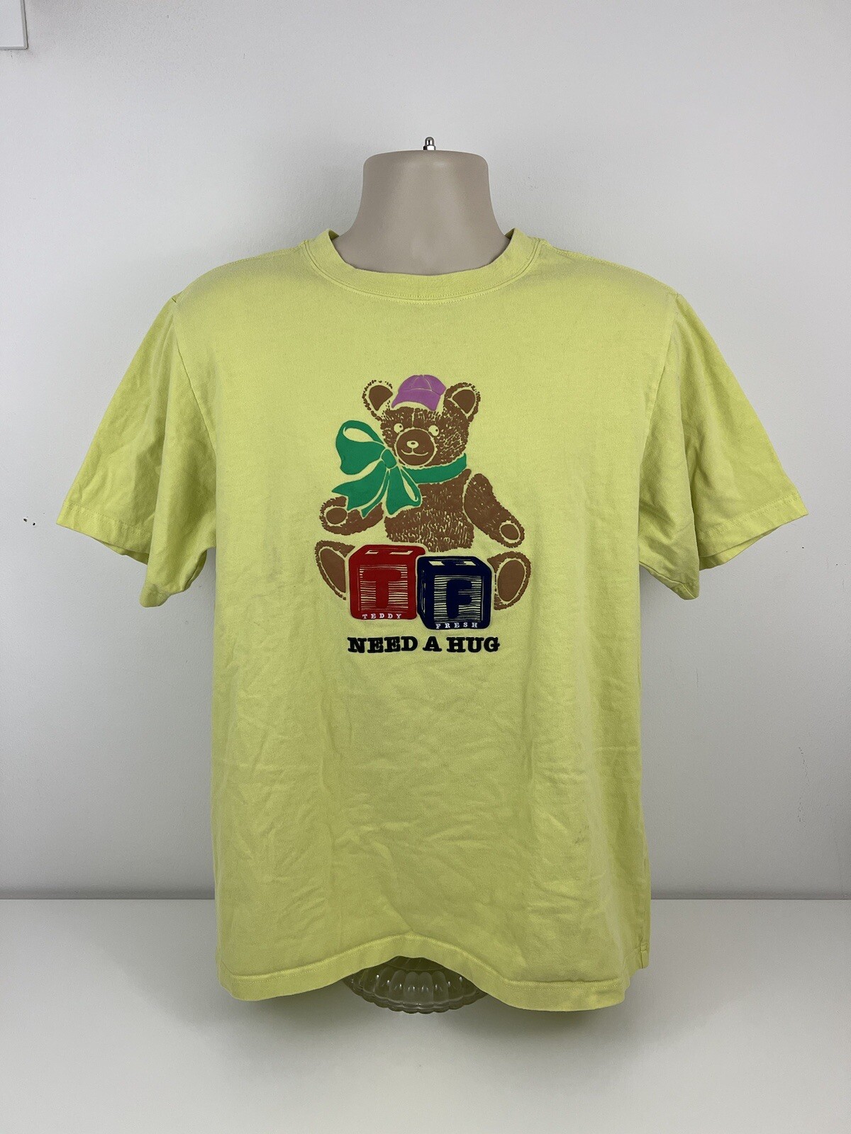 Teddy Fresh Yellow Bear Need A Hug T Shirt Mens Size L Large STAINS READ USED