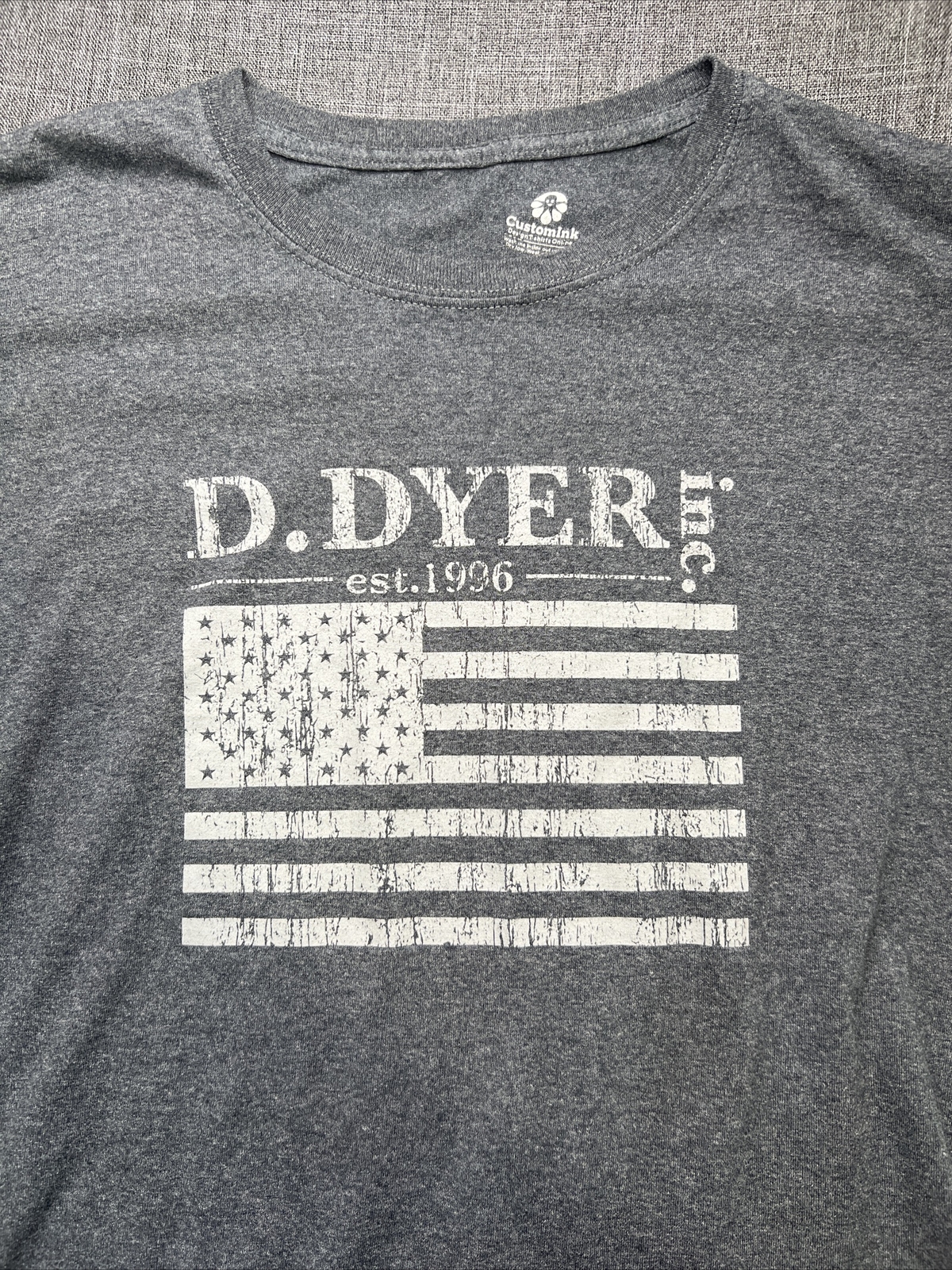 D. Dyer Inc. Shirt Men Size Medium Athletic Gray Flag Construction Short Sleeve