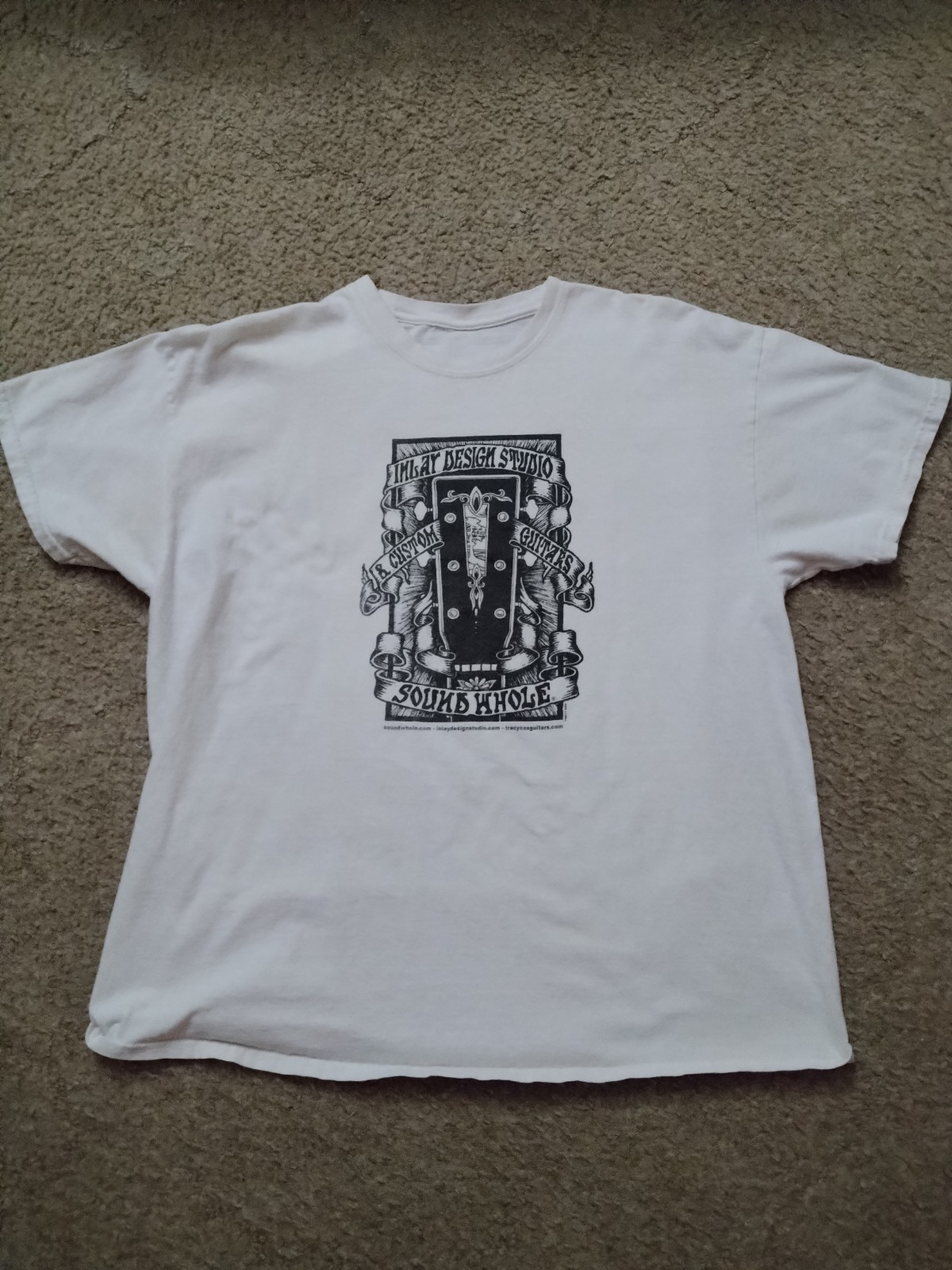 Sound Whole Inlay Design Studio & Custom Guitars Short Sleeve T- Shirt Size L