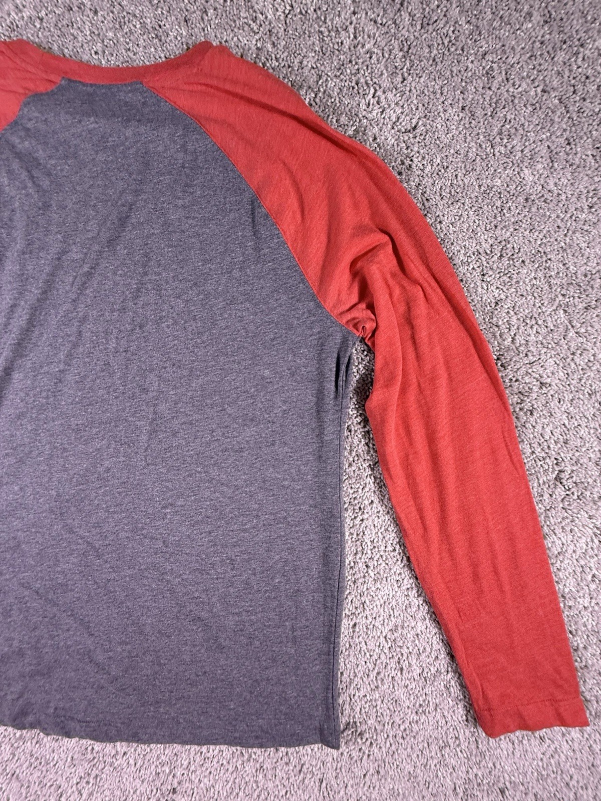 NWOT Fanatics Men’s Baseball T Shirt Long Sleeve Gray and Red Size X Large